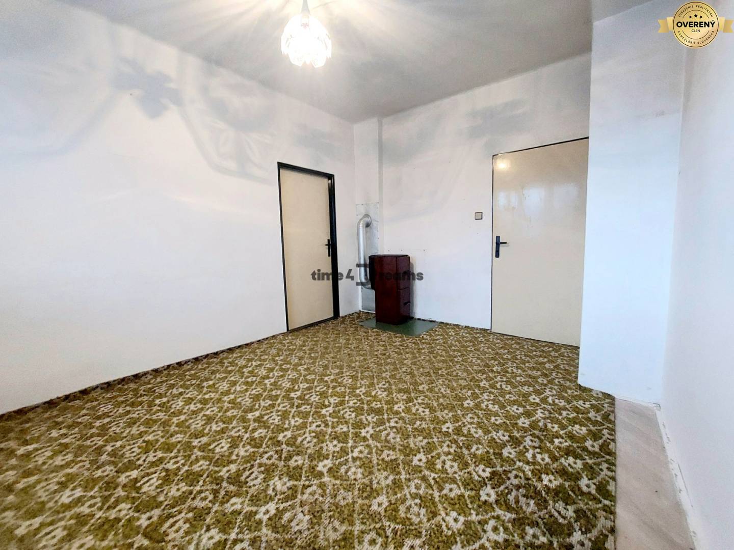 NA PREDAJ 4i byt v Dúbravách- časť Želobudza