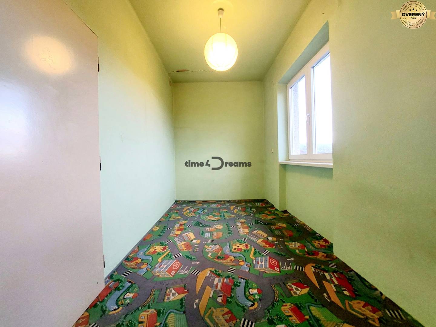 NA PREDAJ 4i byt v Dúbravách- časť Želobudza