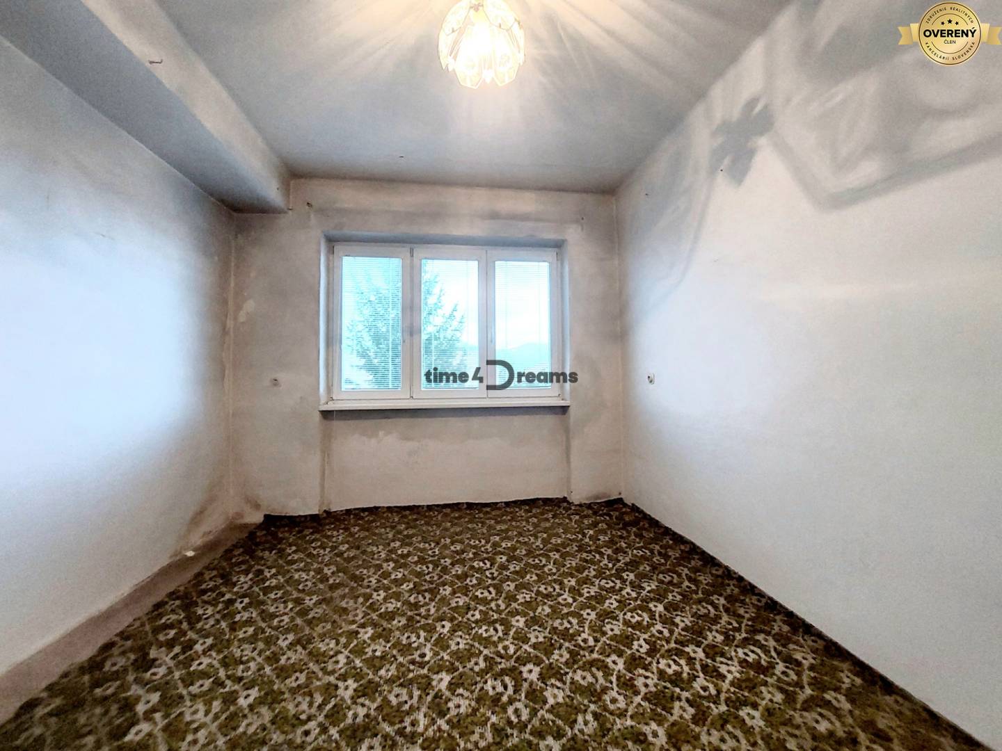 NA PREDAJ 4i byt v Dúbravách- časť Želobudza