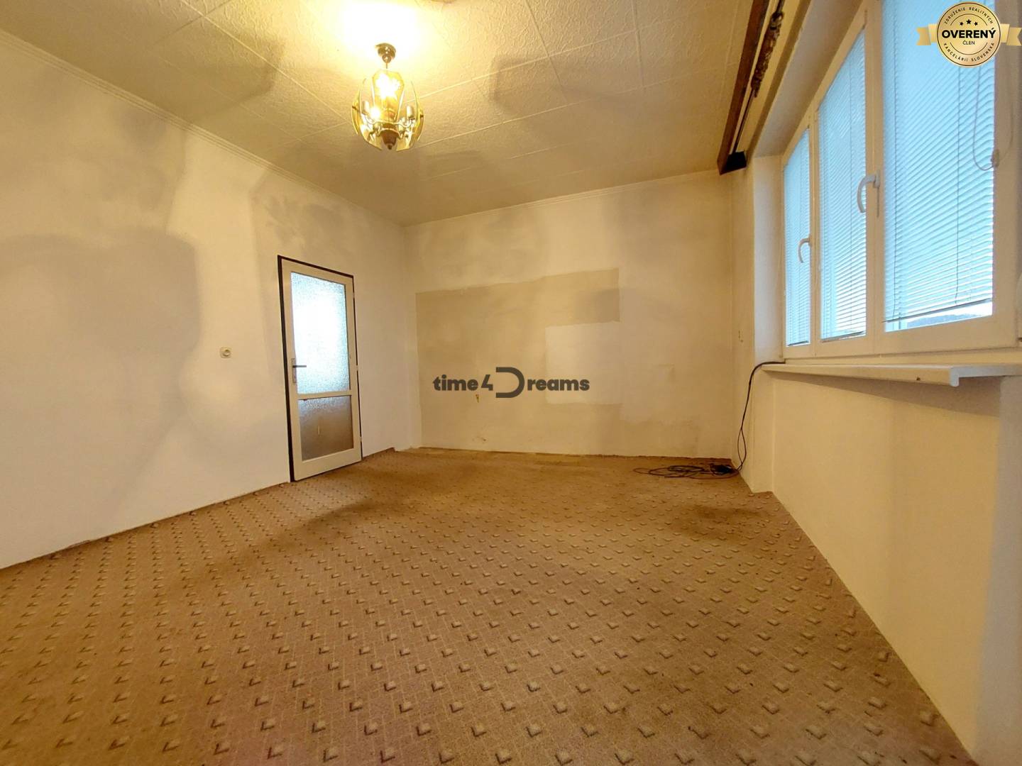 NA PREDAJ 4i byt v Dúbravách- časť Želobudza