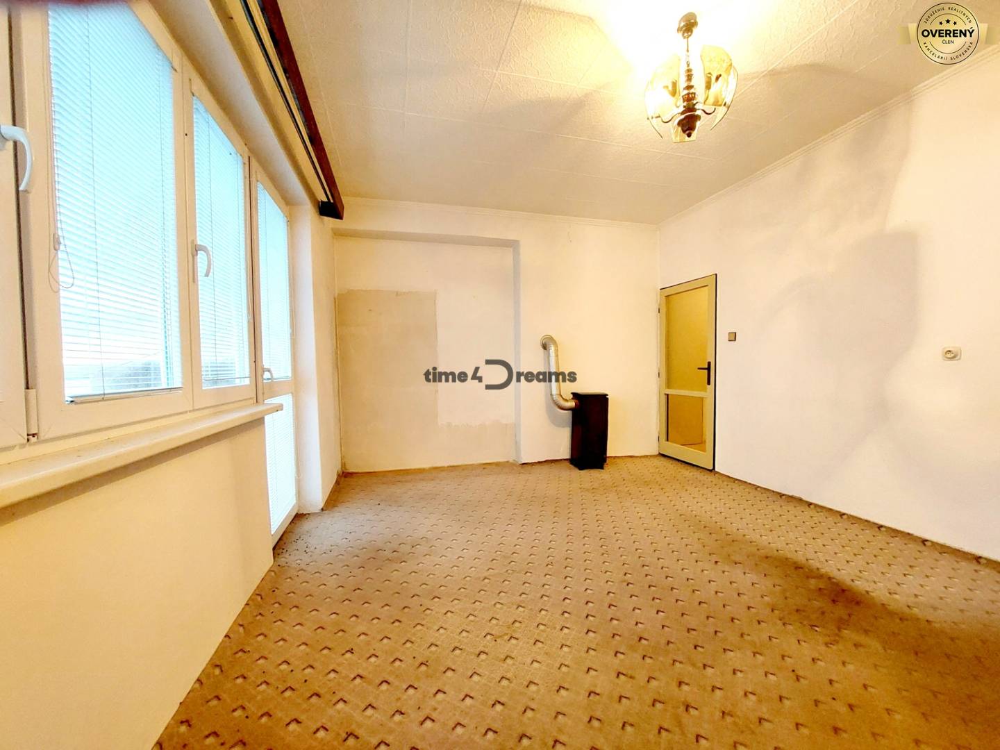 NA PREDAJ 4i byt v Dúbravách- časť Želobudza