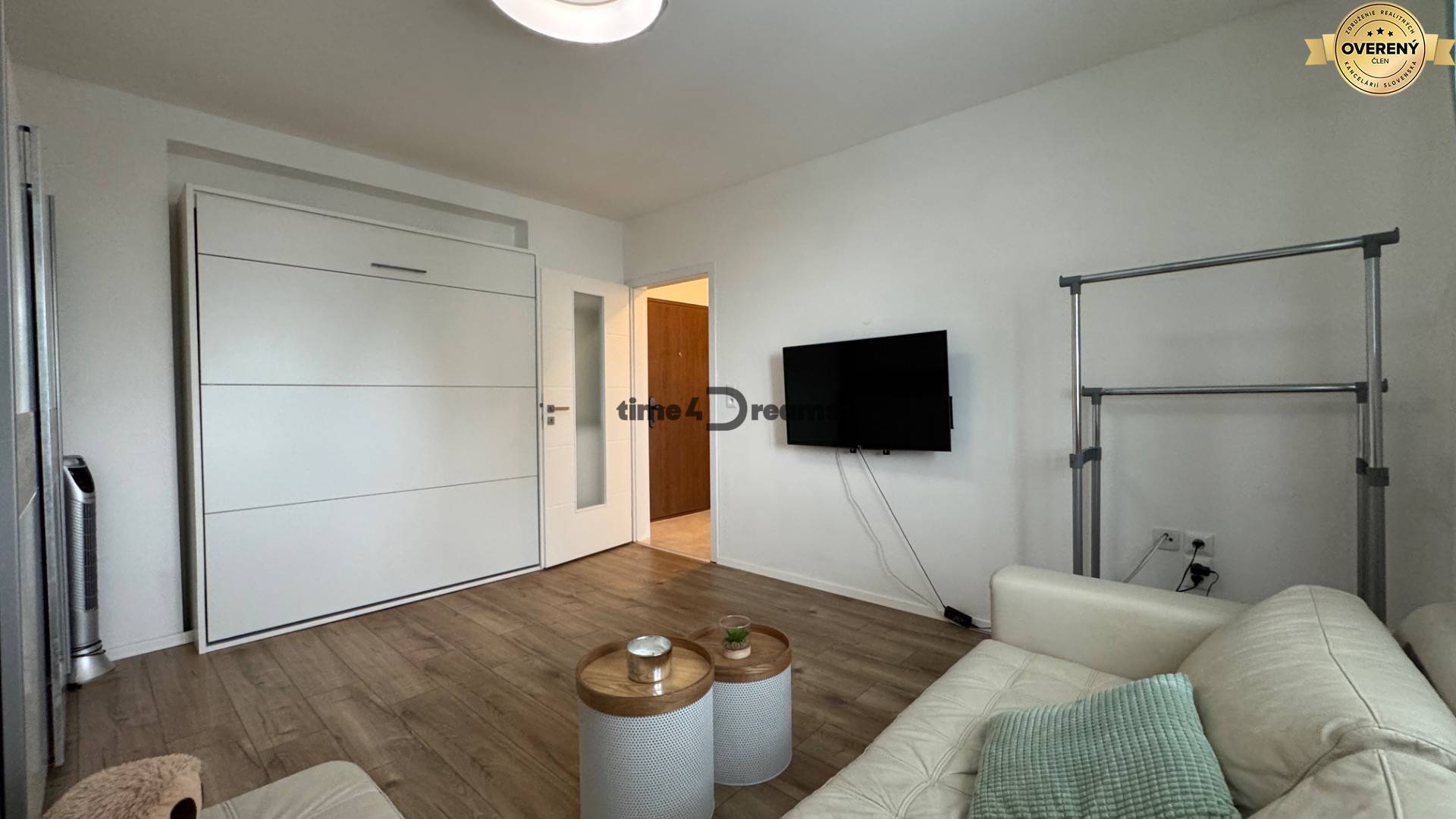 NA PRENÁJOM 1 izbový byt v centre mesta Nitra s GARÁŽOU