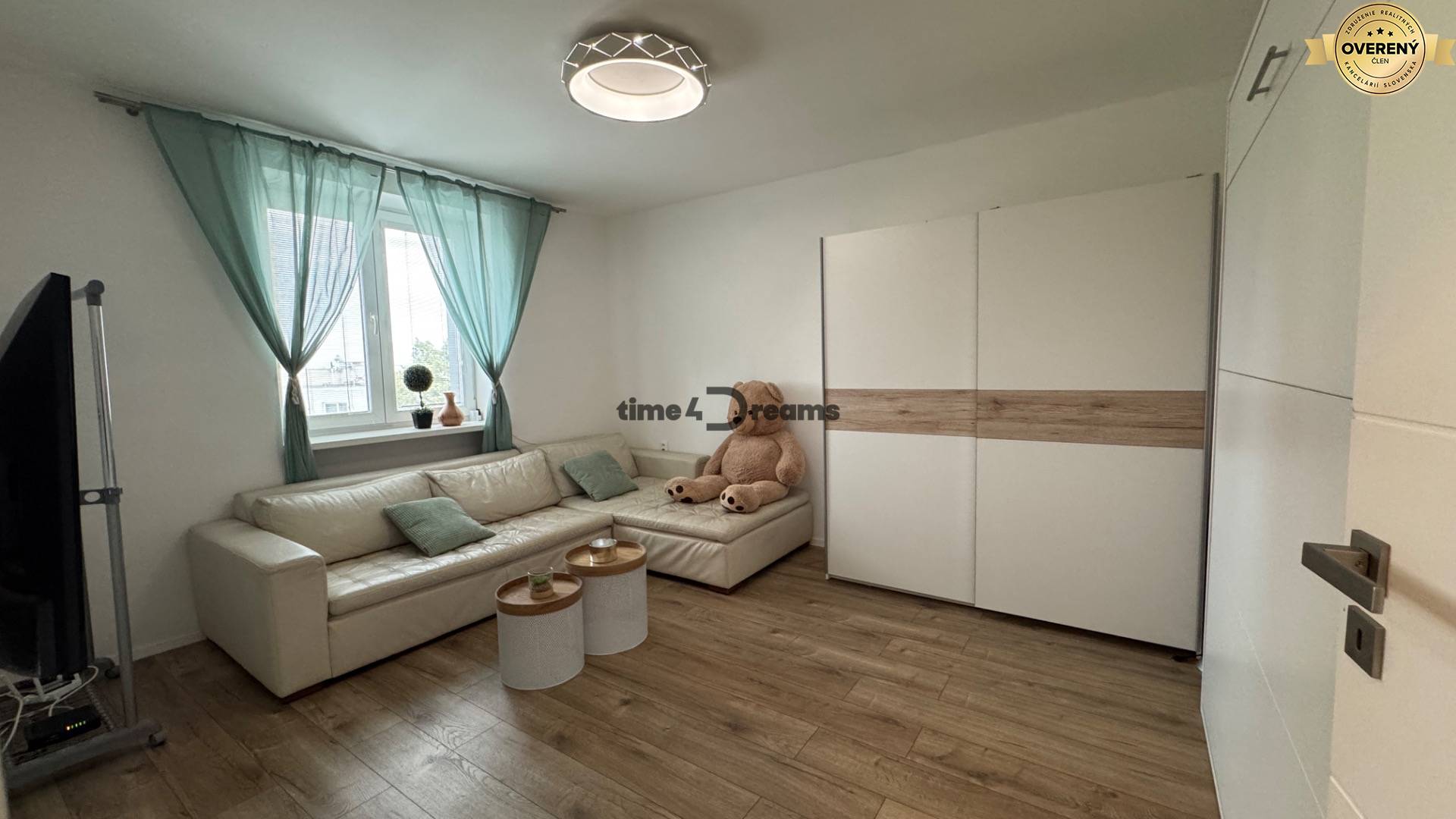 NA PRENÁJOM 1 izbový byt v centre mesta Nitra s GARÁŽOU