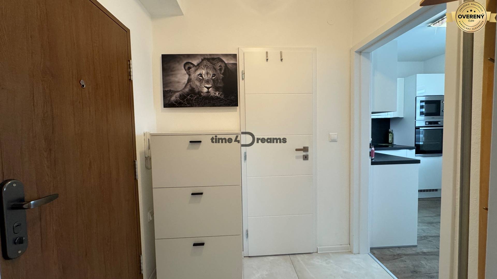 NA PRENÁJOM 1 izbový byt v centre mesta Nitra s GARÁŽOU