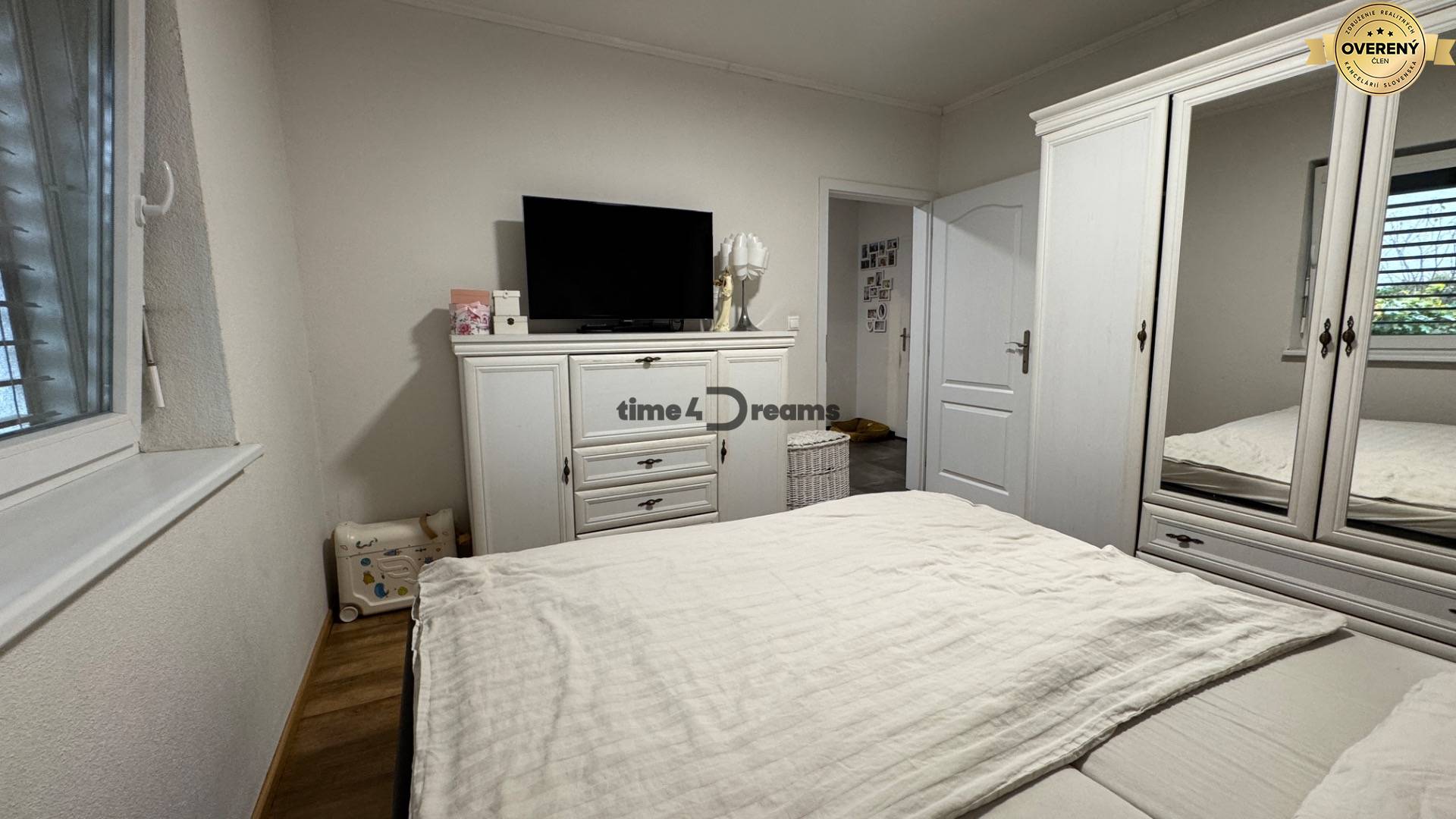 NA PREDAJ útulný domček v obci Kolíňany - Nitra