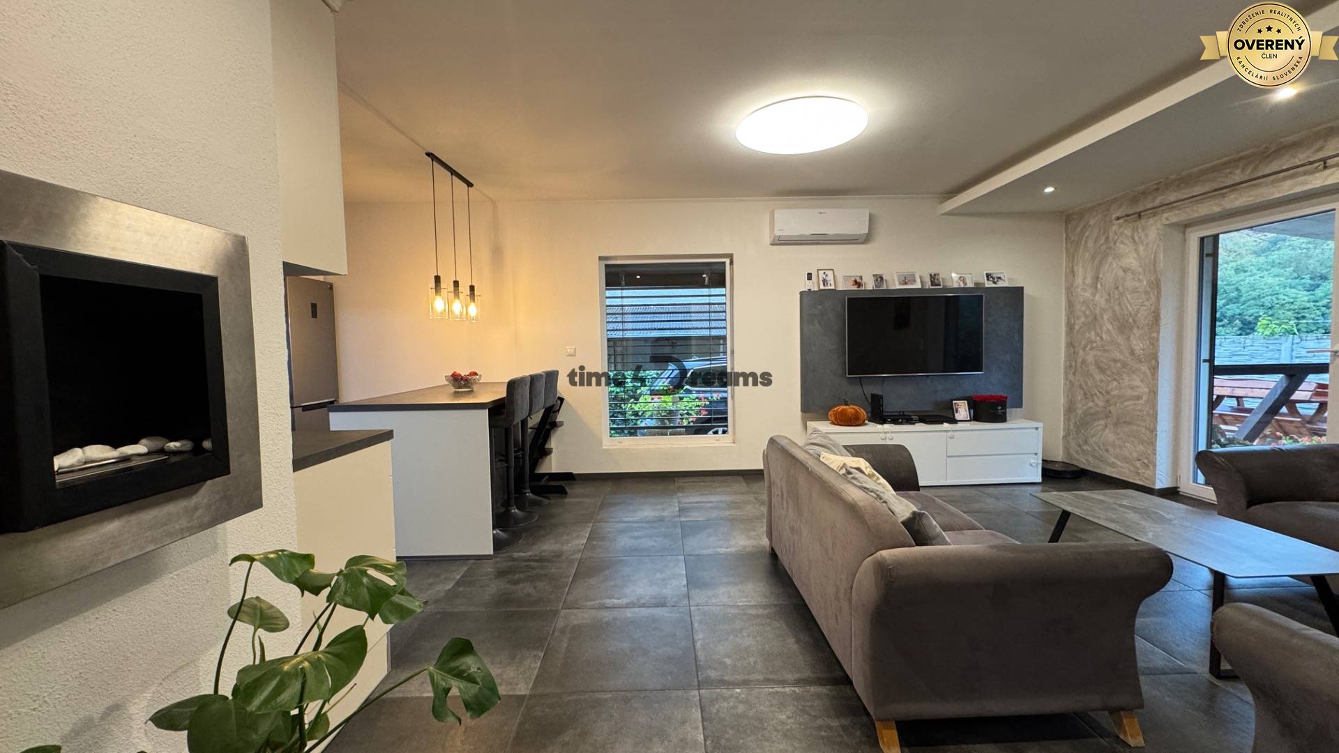 NA PREDAJ útulný domček v obci Kolíňany - Nitra