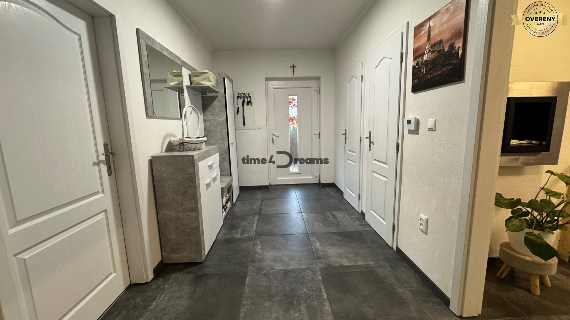 NA PREDAJ útulný domček v obci Kolíňany - Nitra