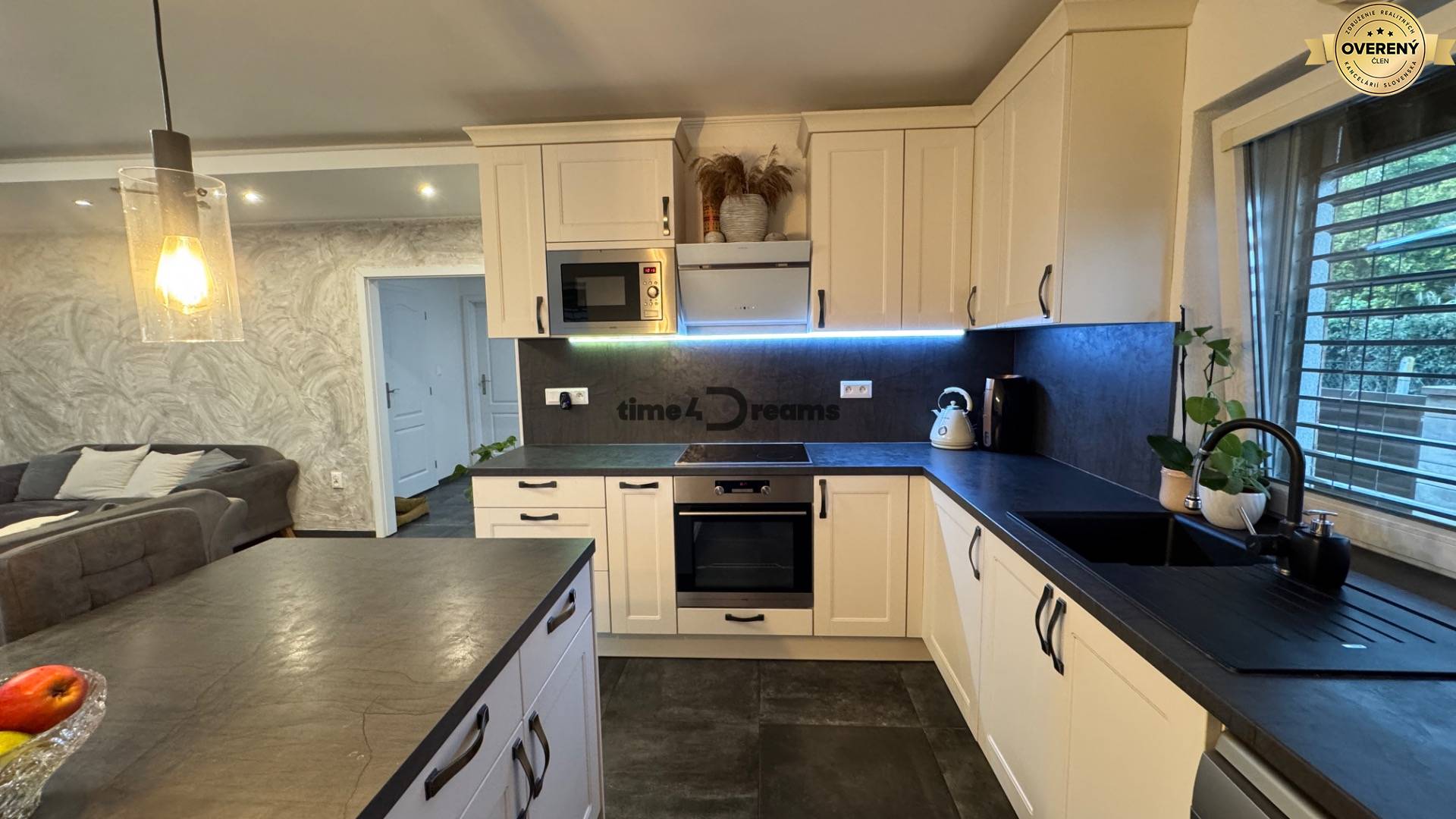 NA PREDAJ útulný domček v obci Kolíňany - Nitra