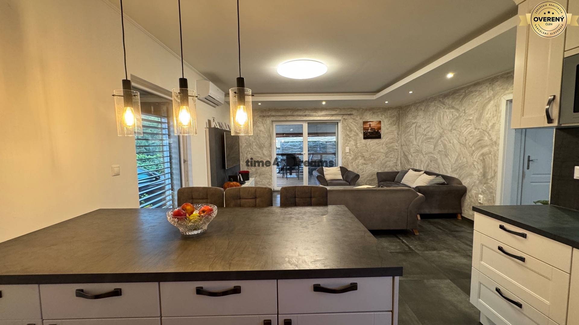 NA PREDAJ útulný domček v obci Kolíňany - Nitra