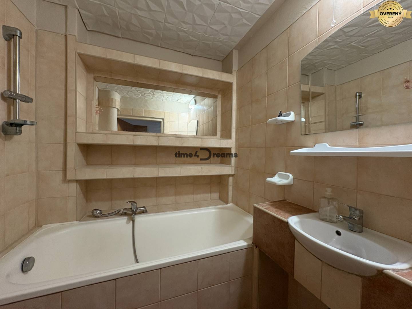 Na predaj: 3 izb.byt + 2x balkon + kumbál