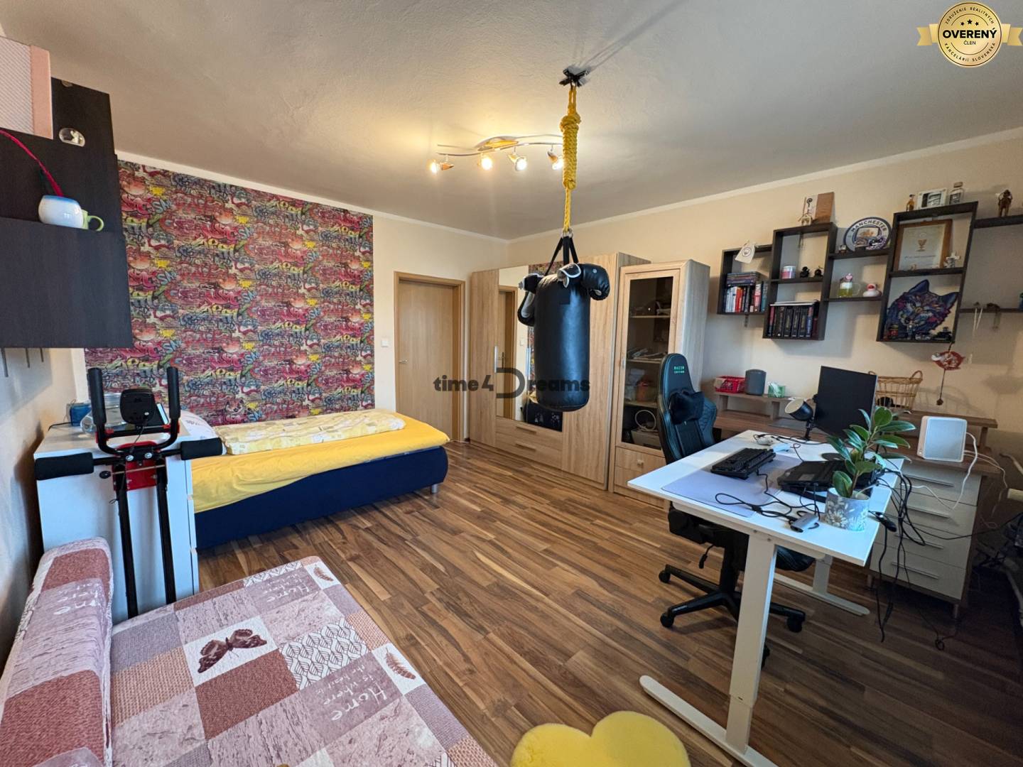 Na predaj: 3 izb.byt + LOGGIA + PIVNICA