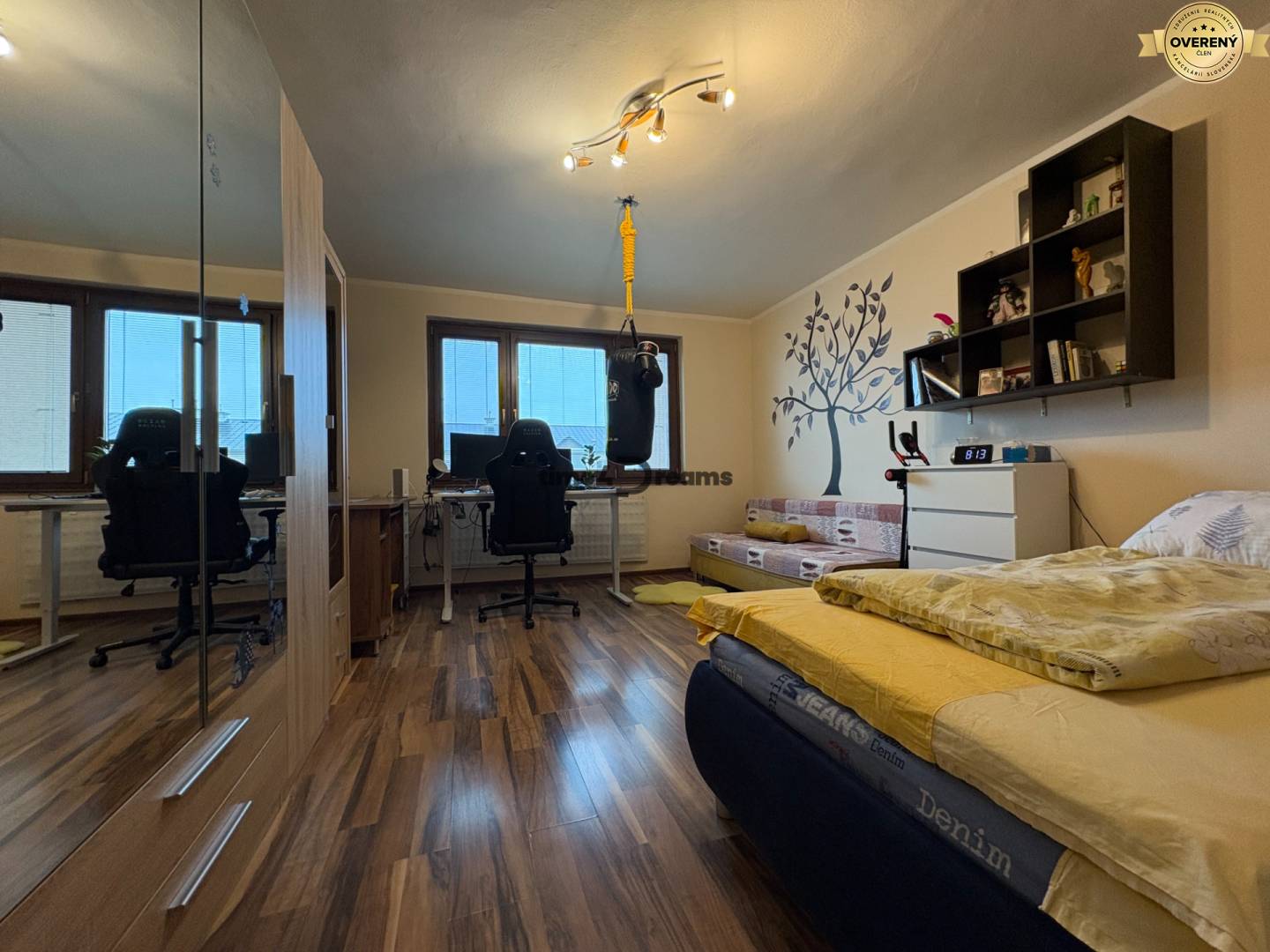 Na predaj: 3 izb.byt + LOGGIA + PIVNICA