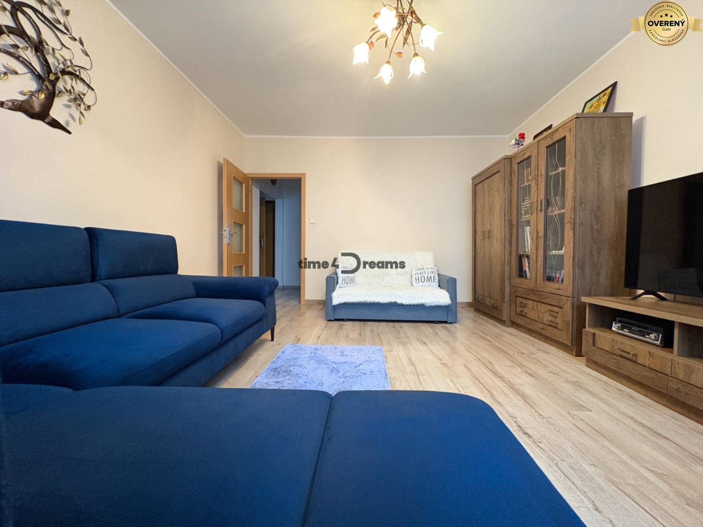 Na predaj: 3 izb.byt + LOGGIA + PIVNICA