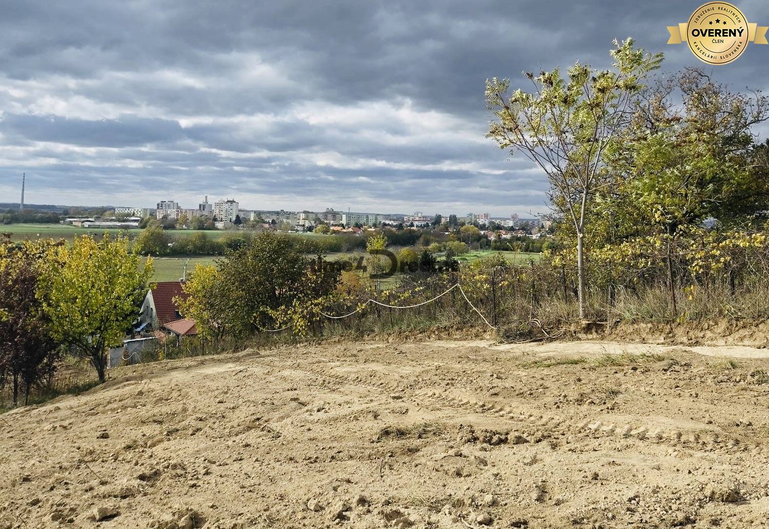 Na predaj: Stavebný pozemok s výhľadom v meste Levice