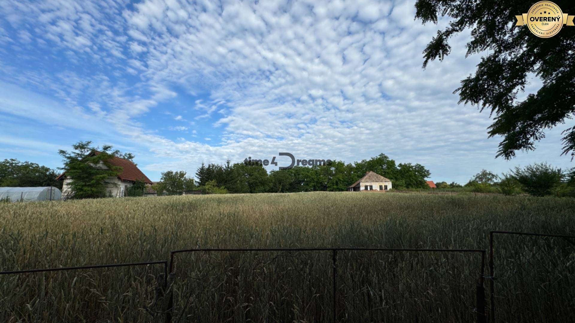 NA PREDAJ pozemok v obci Nové Sady