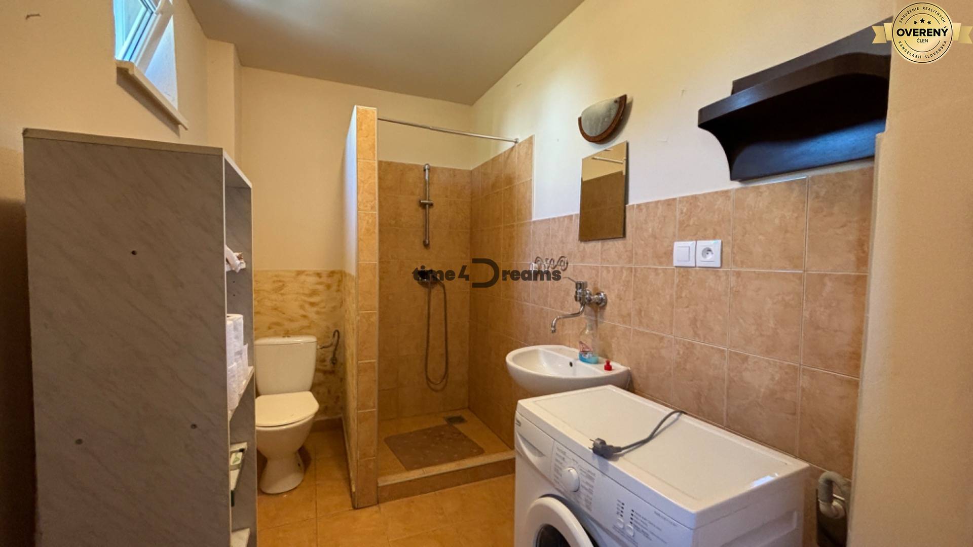 NA PREDAJ Ubytovňa v obci Bílkové Humence