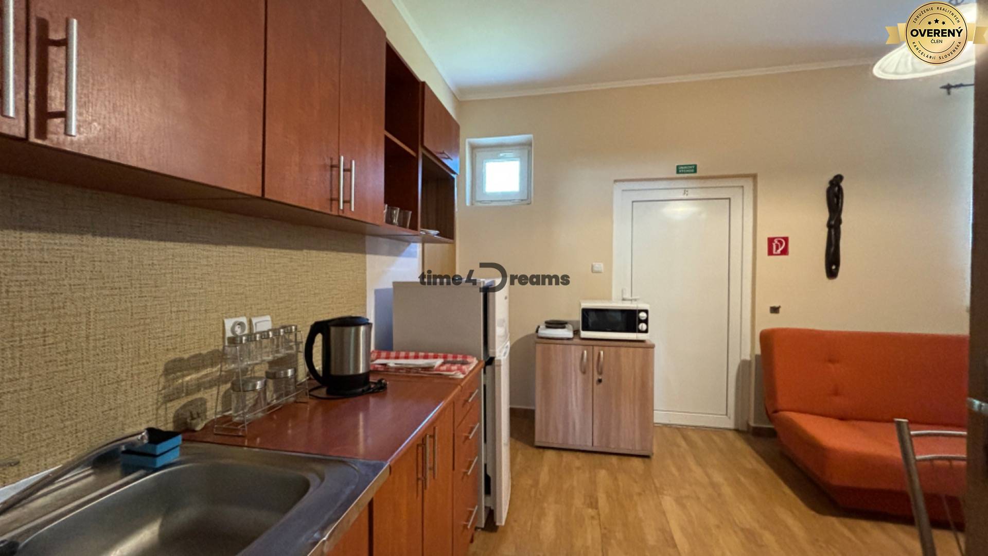 NA PREDAJ Ubytovňa v obci Bílkové Humence