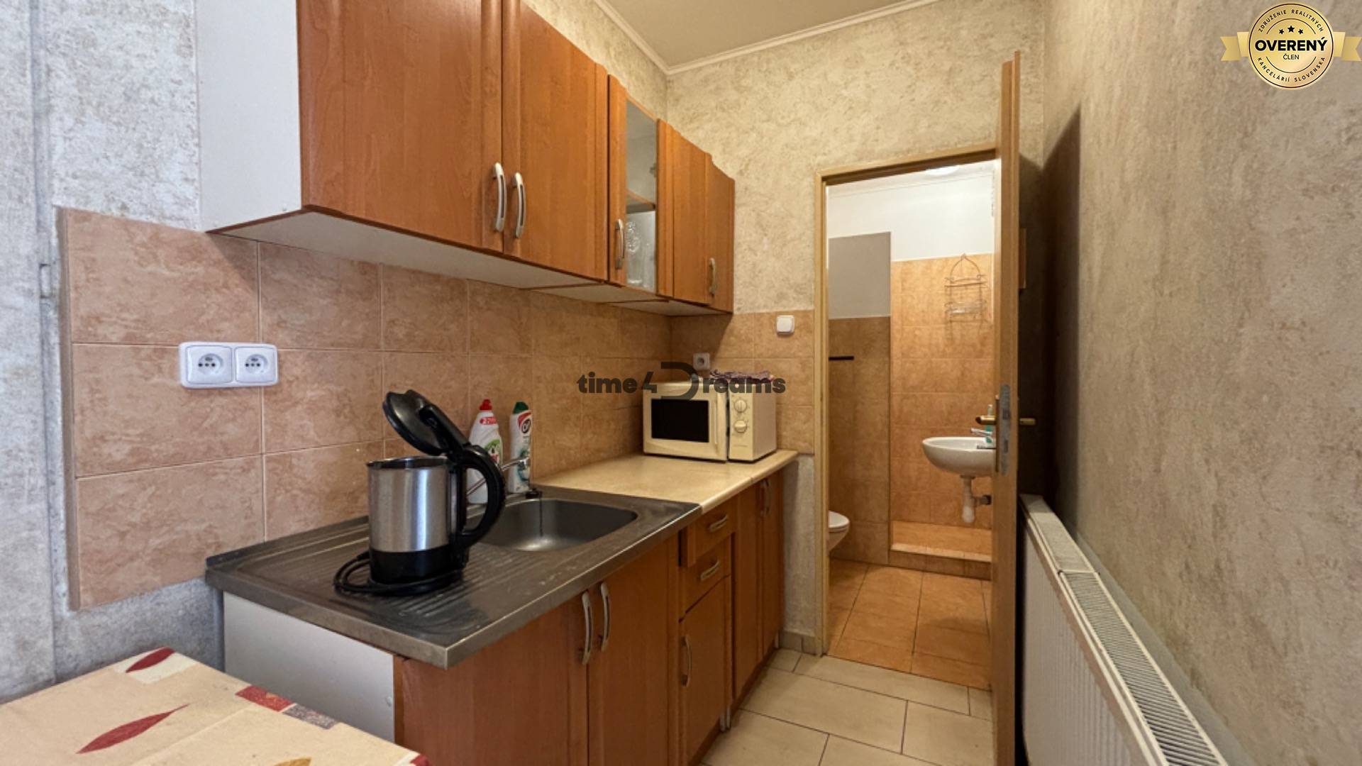 NA PREDAJ Ubytovňa v obci Bílkové Humence