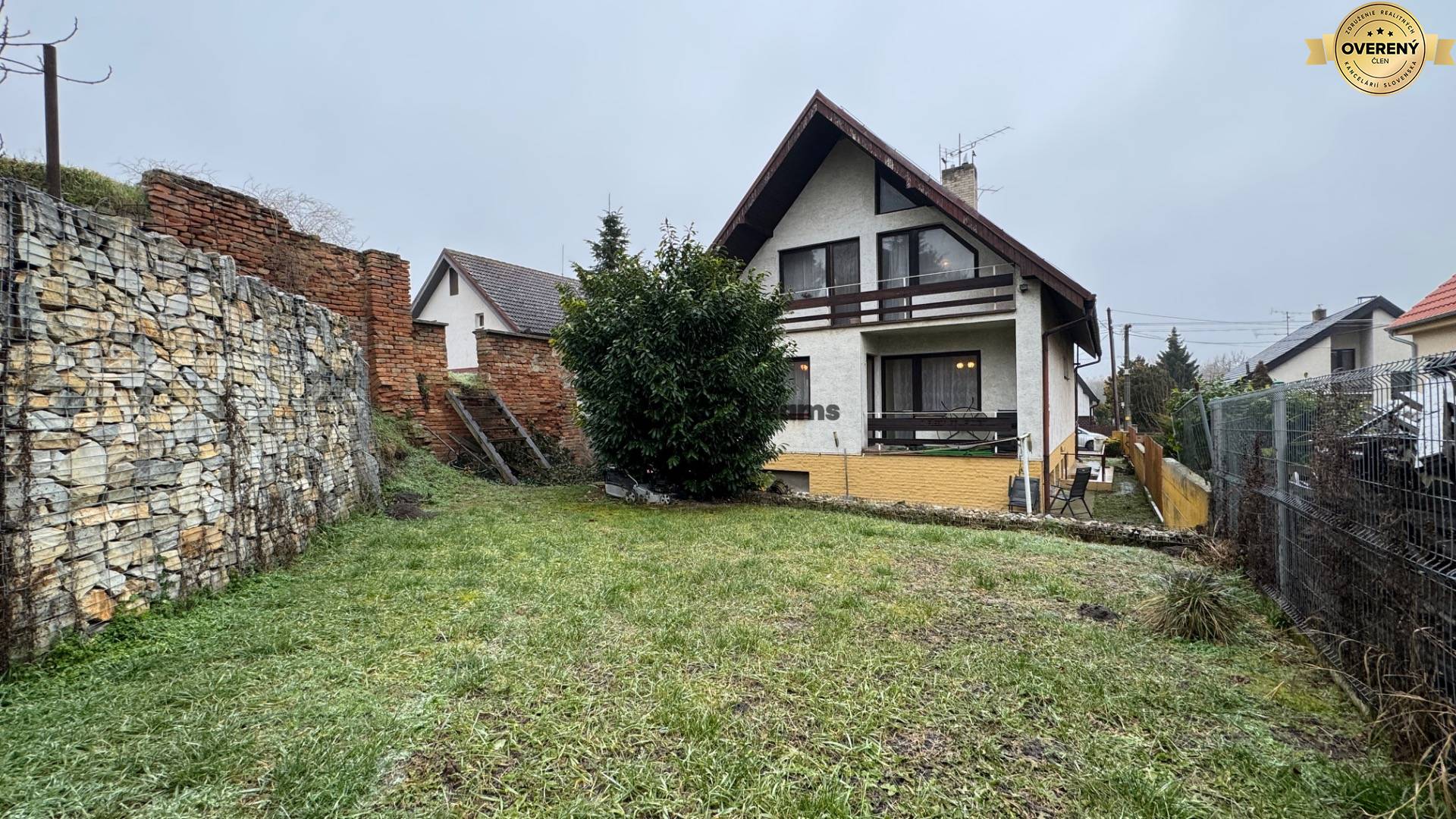 NA PREDAJ veľký rodinný dom v obci Pusté Úľany Sládkovičovo