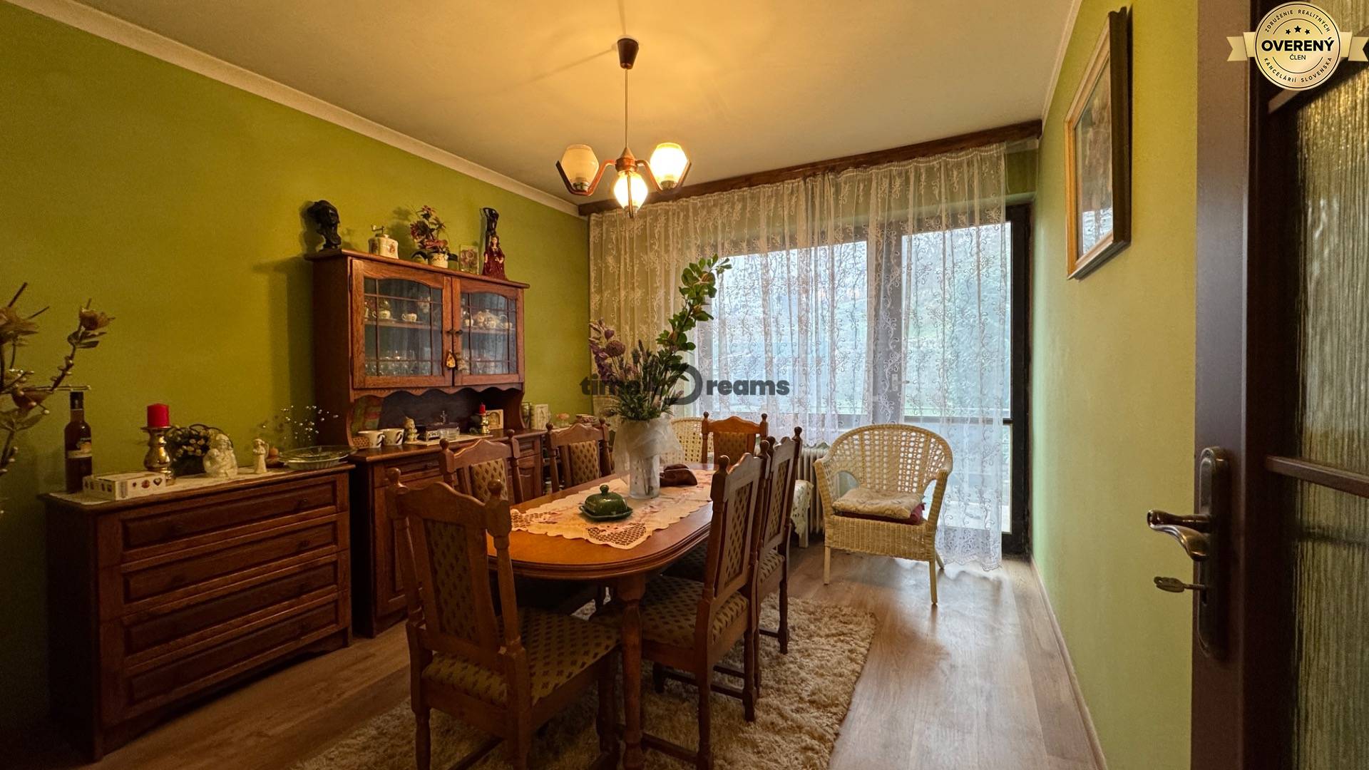 NA PREDAJ veľký rodinný dom v obci Pusté Úľany Sládkovičovo