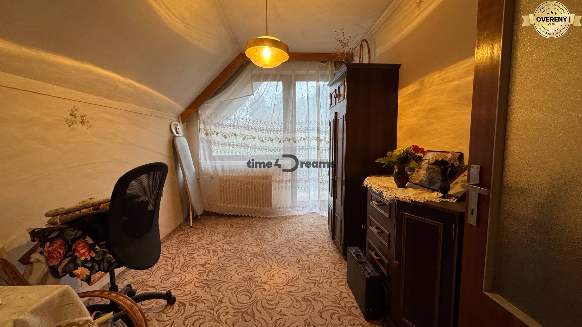 NA PREDAJ veľký rodinný dom v obci Pusté Úľany Sládkovičovo