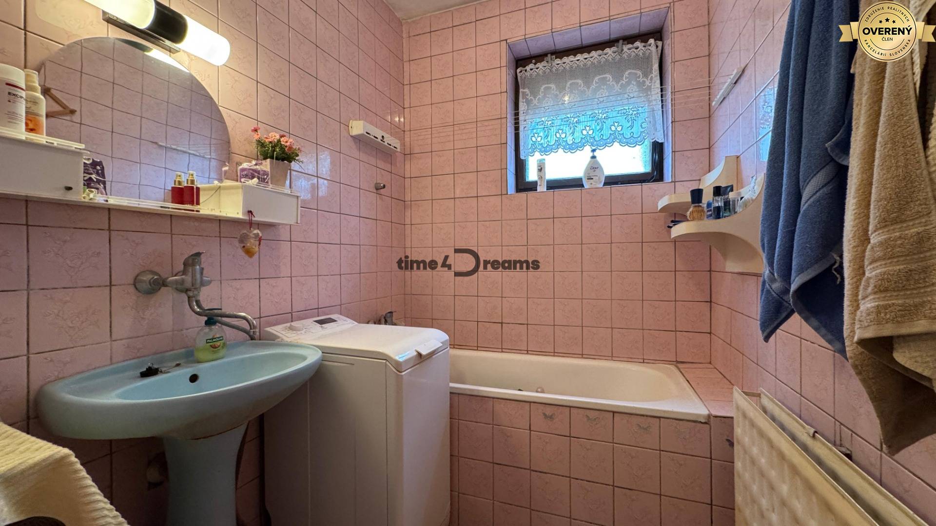 NA PREDAJ rodinný dom v Jelšovciach - EXKLUZÍVNE