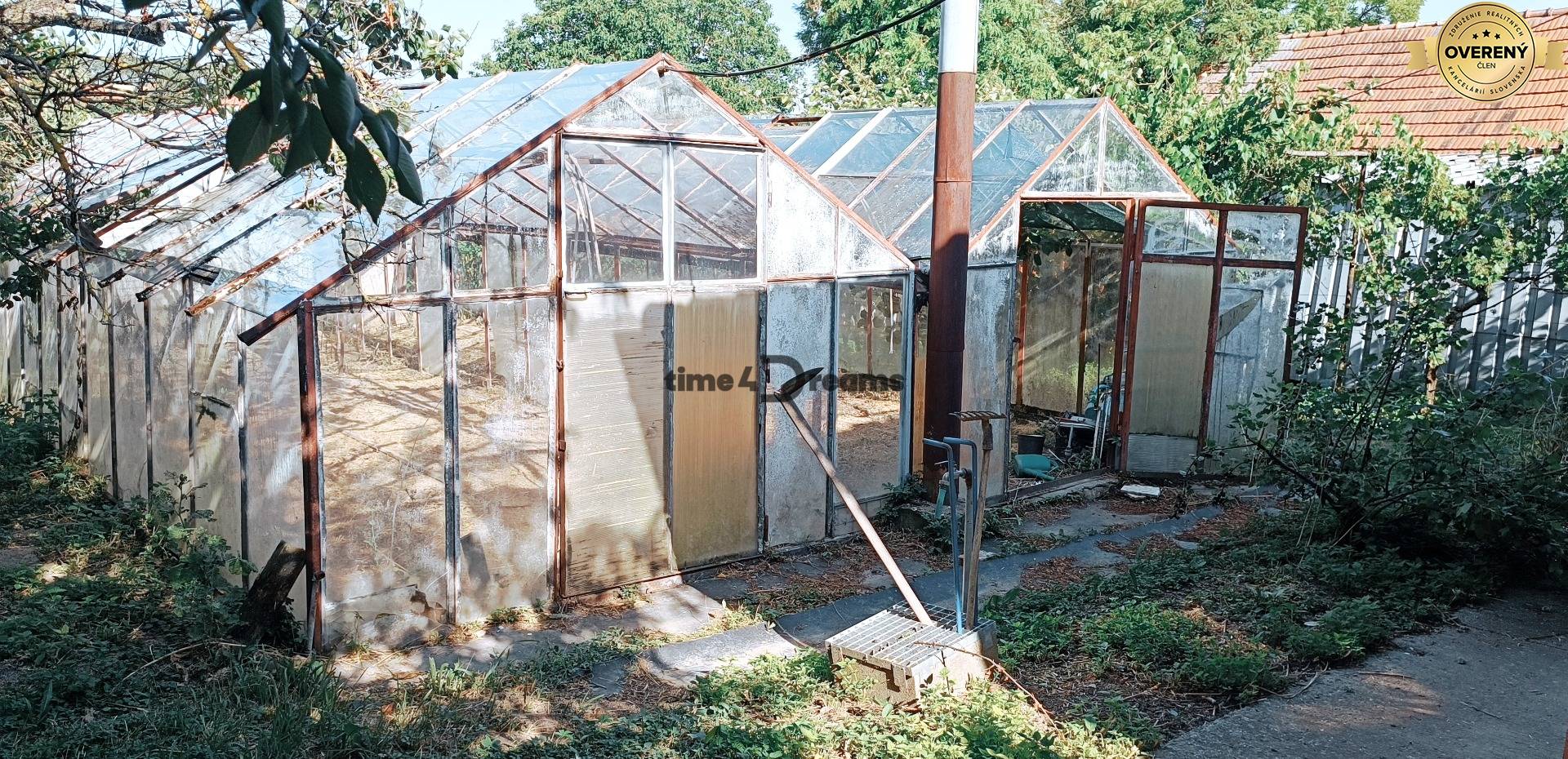 NA PREDAJ investičný stavebný pozemok v obci Malé Chyndice