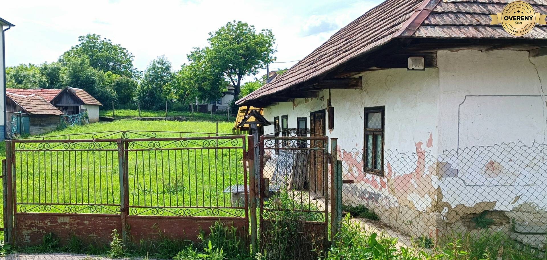 NA PREDAJ stavebný pozemok v Plavých Vozokanoch