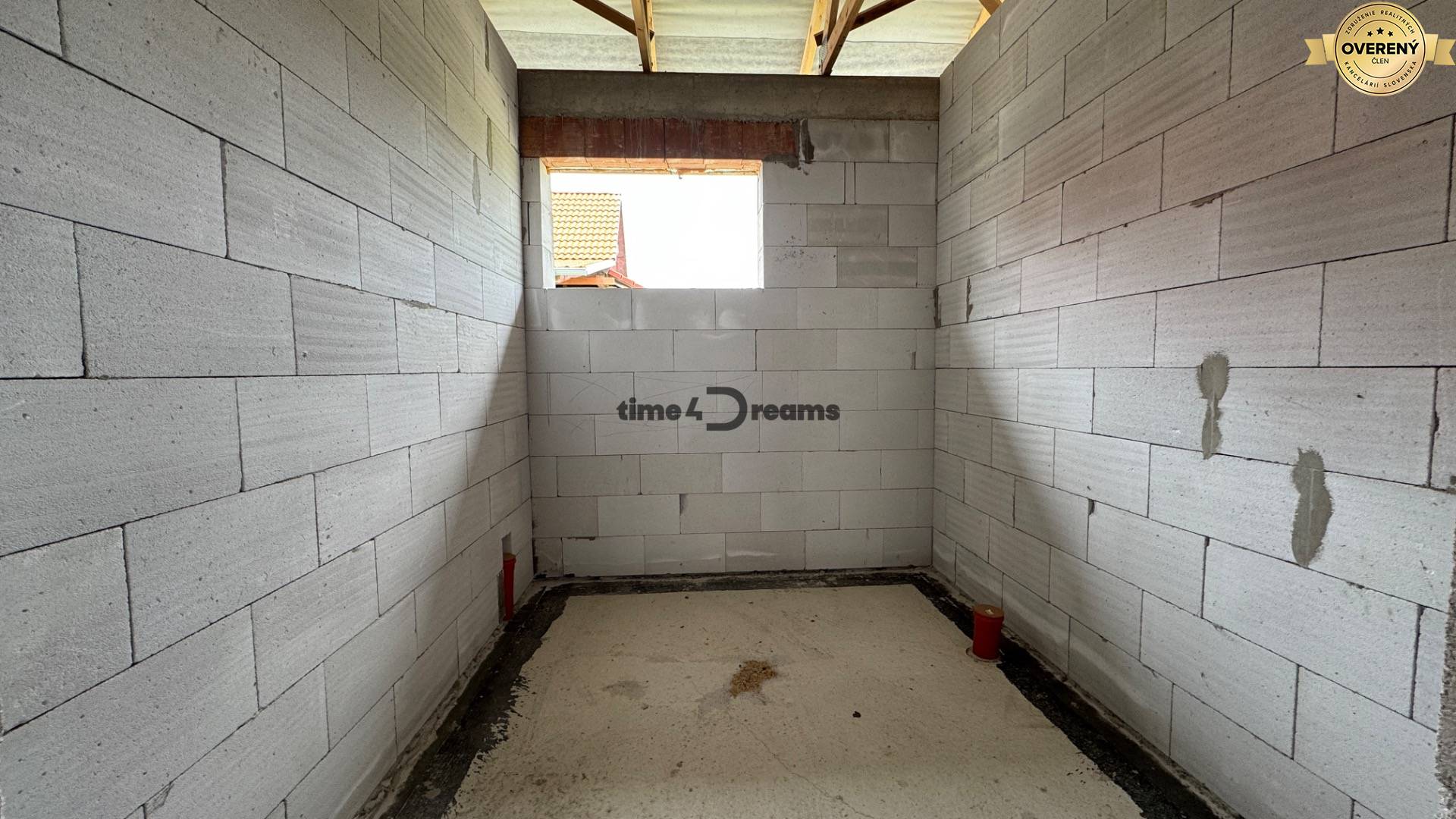 NA PREDAJ 4 izbový dom v obci Ladice