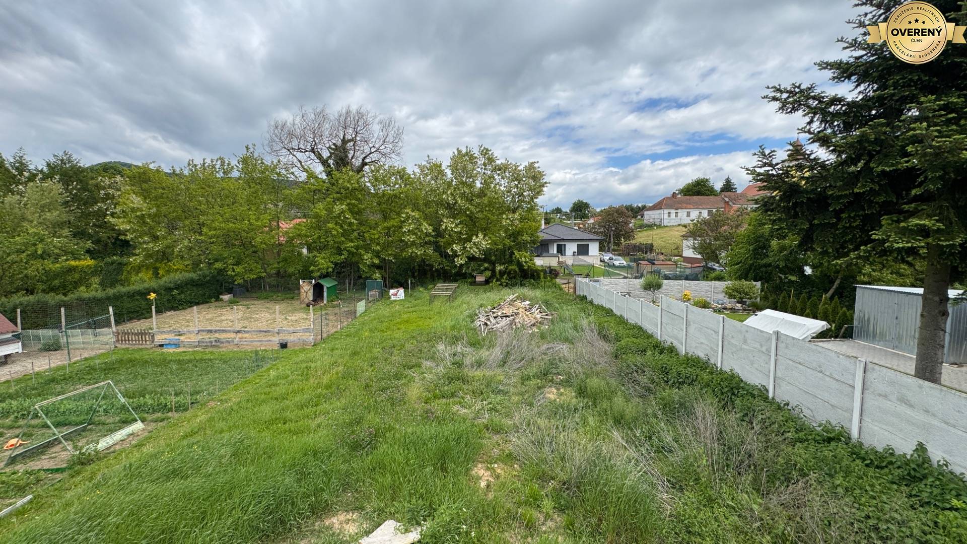 NA PREDAJ 4 izbový dom v obci Ladice