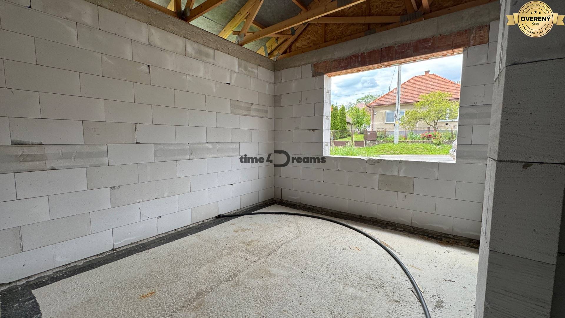 NA PREDAJ 4 izbový dom v obci Ladice