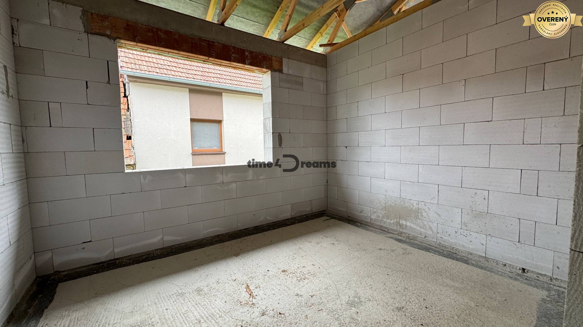 NA PREDAJ 4 izbový dom v obci Ladice