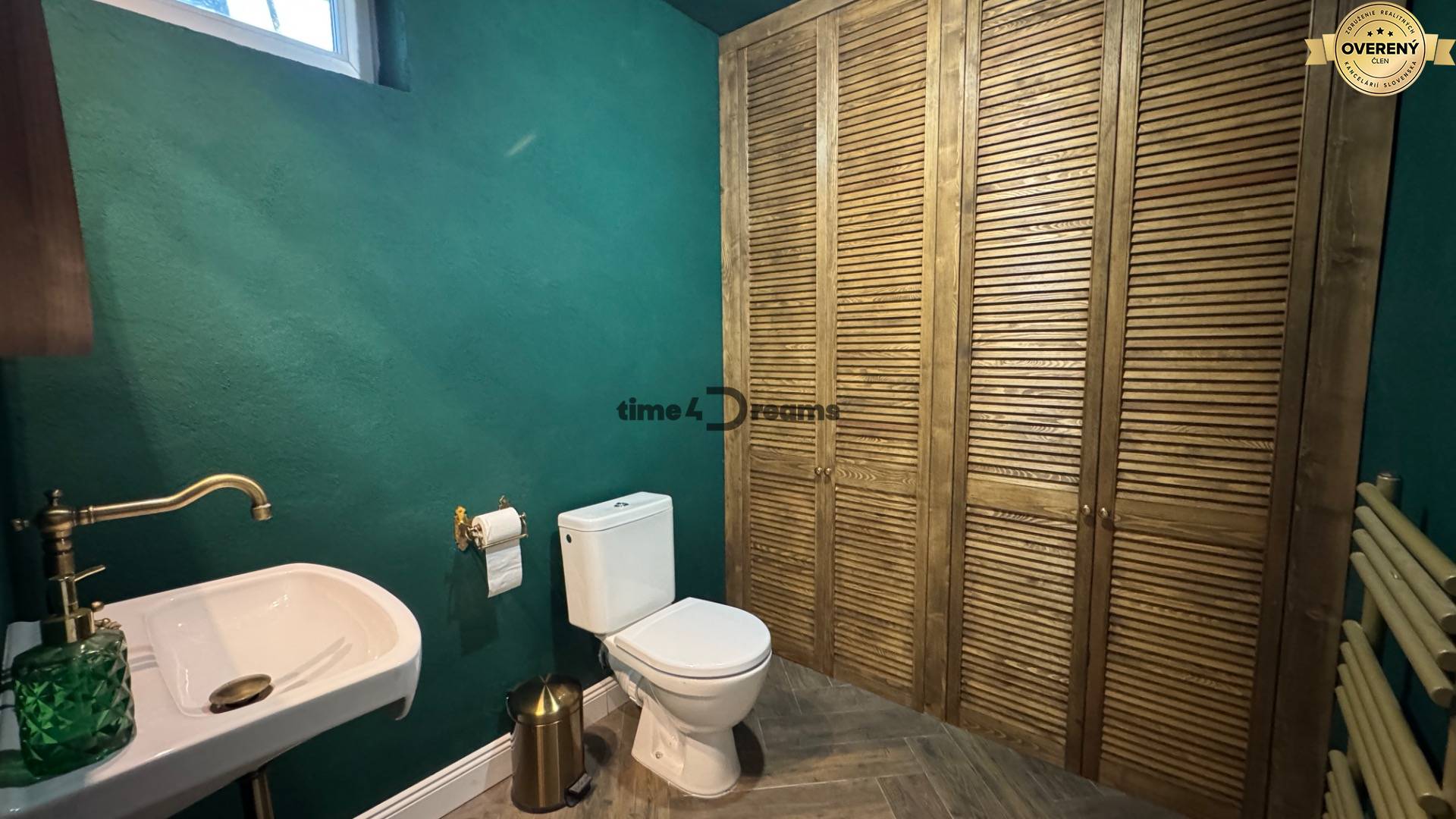 NA PREDAJ 9 izbový rodinný dom v obci Cabaj Čápor