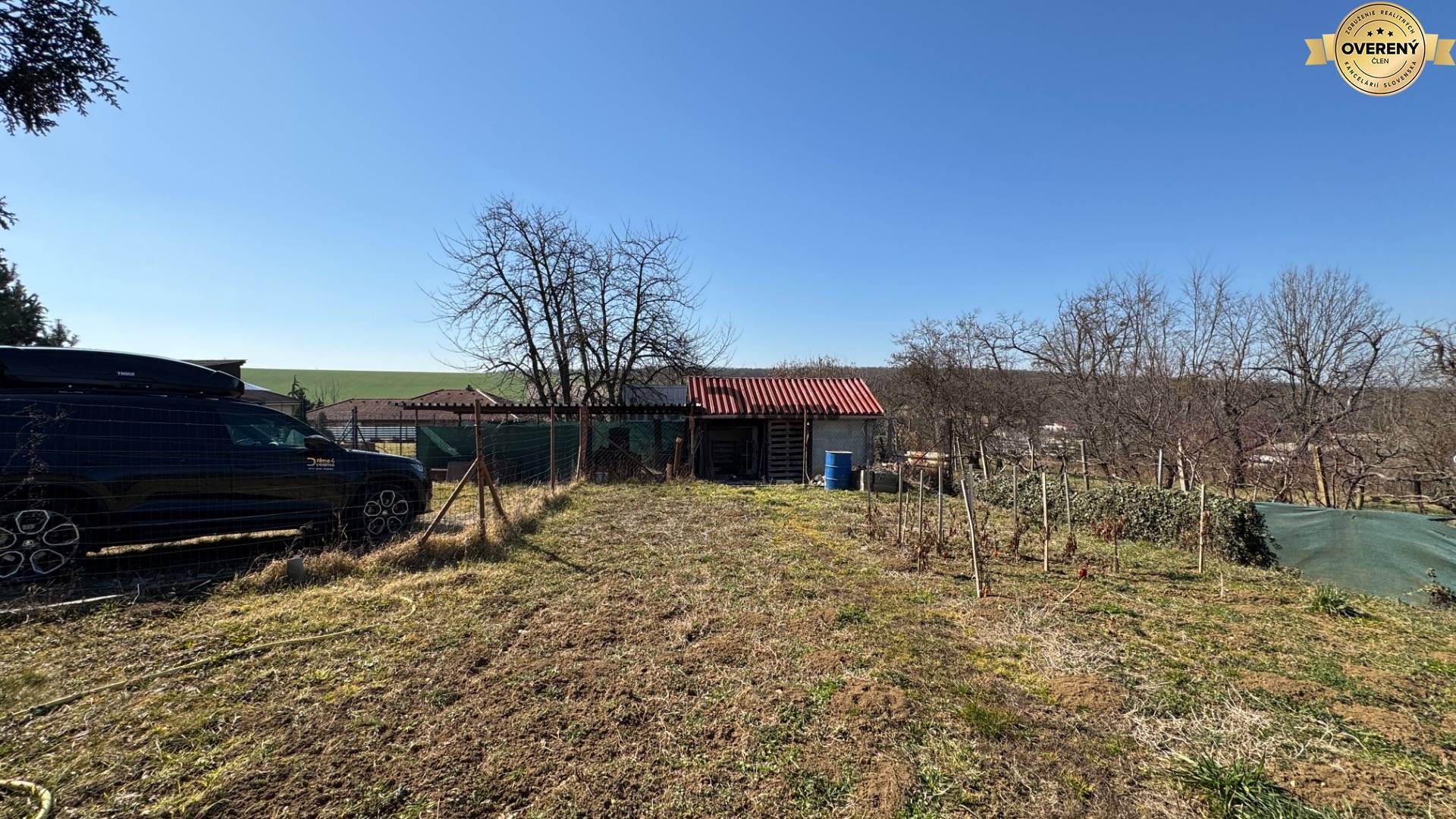 NA PREDAJ pozemok s chatkou Nitra