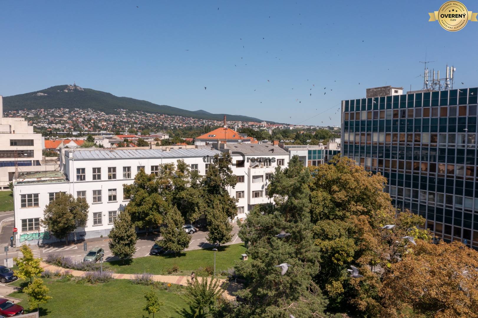 NA PREDAJ posledný štýlový byt v centre Nitry