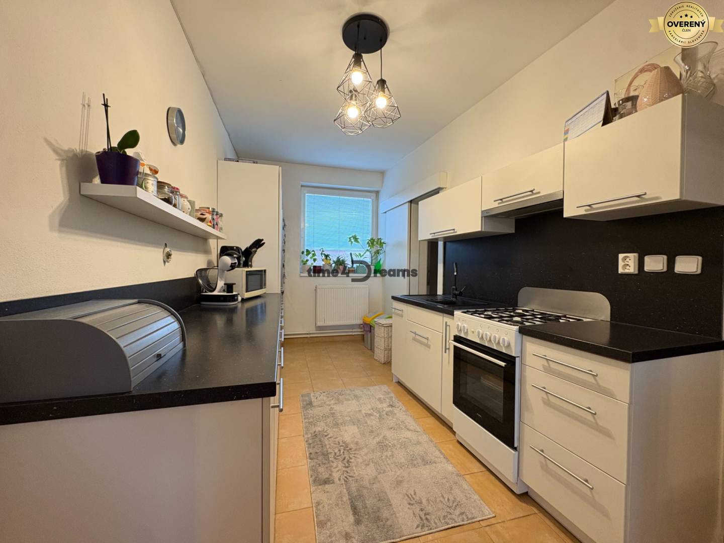 Na predaj: 3 izb.byt + záhradka + pivnica + komora