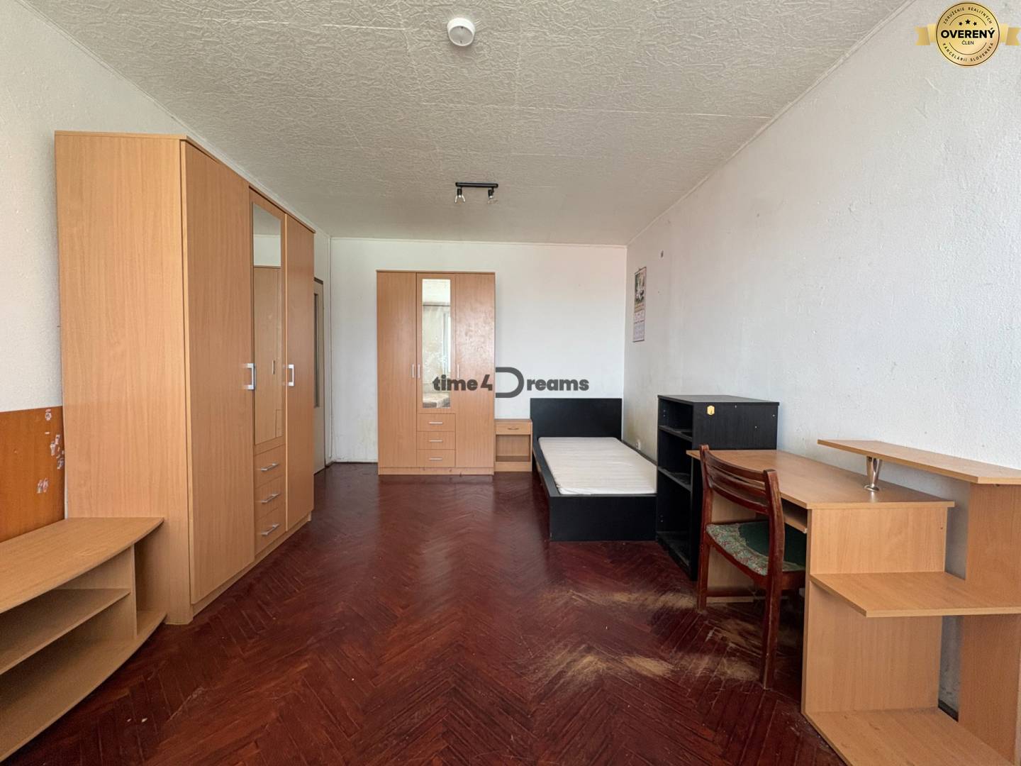 Na predaj: 3 izb.byt v CENTRE mesta + ŠATNIK + PIVNICA