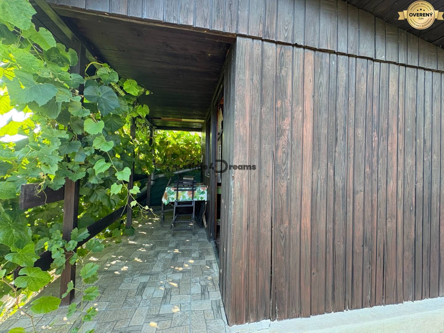 Na predaj: Ovocná záhrada v Leviciach