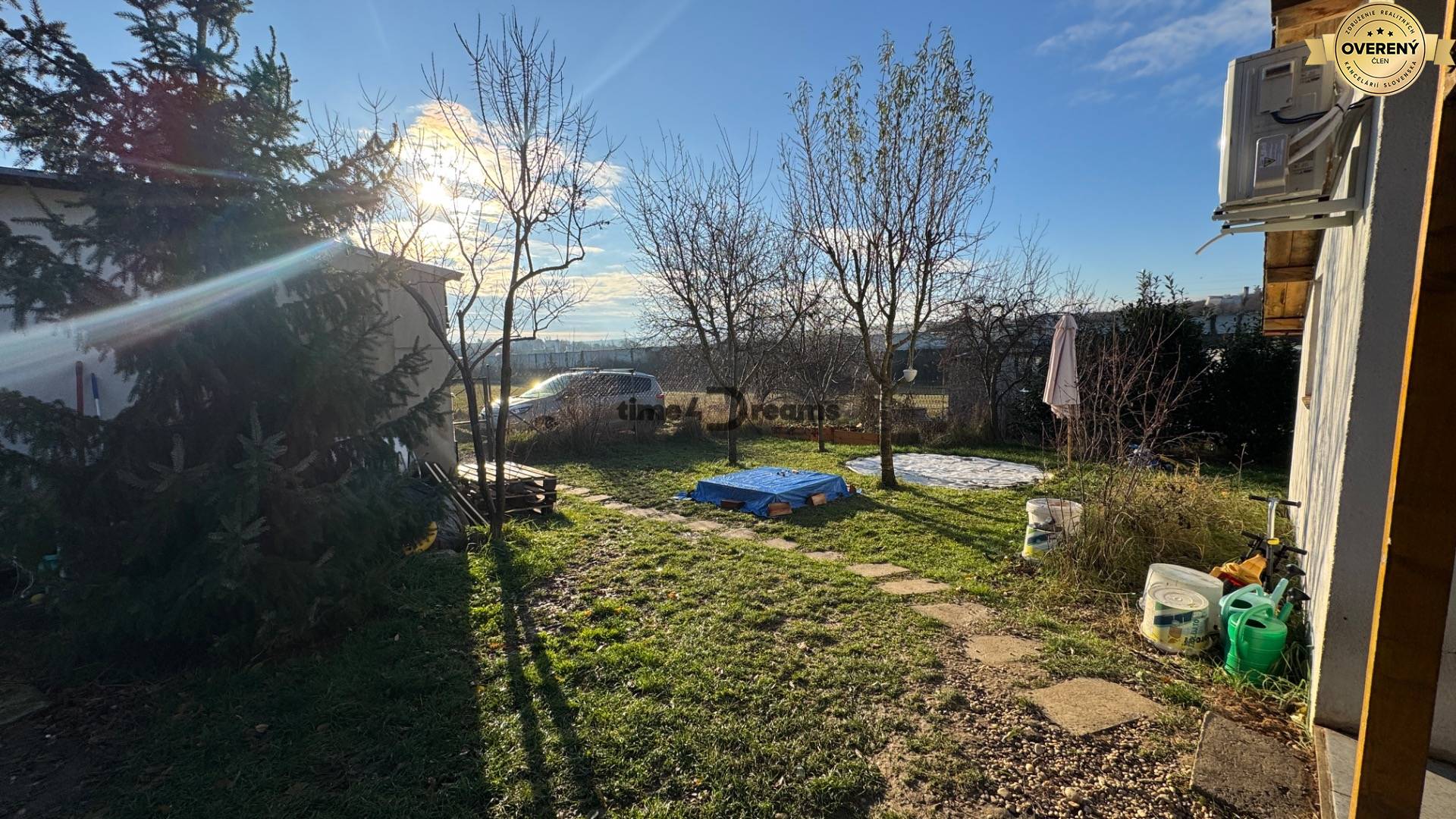 NA PREDAJ 870m2 pozemok Nitra - Čermáň