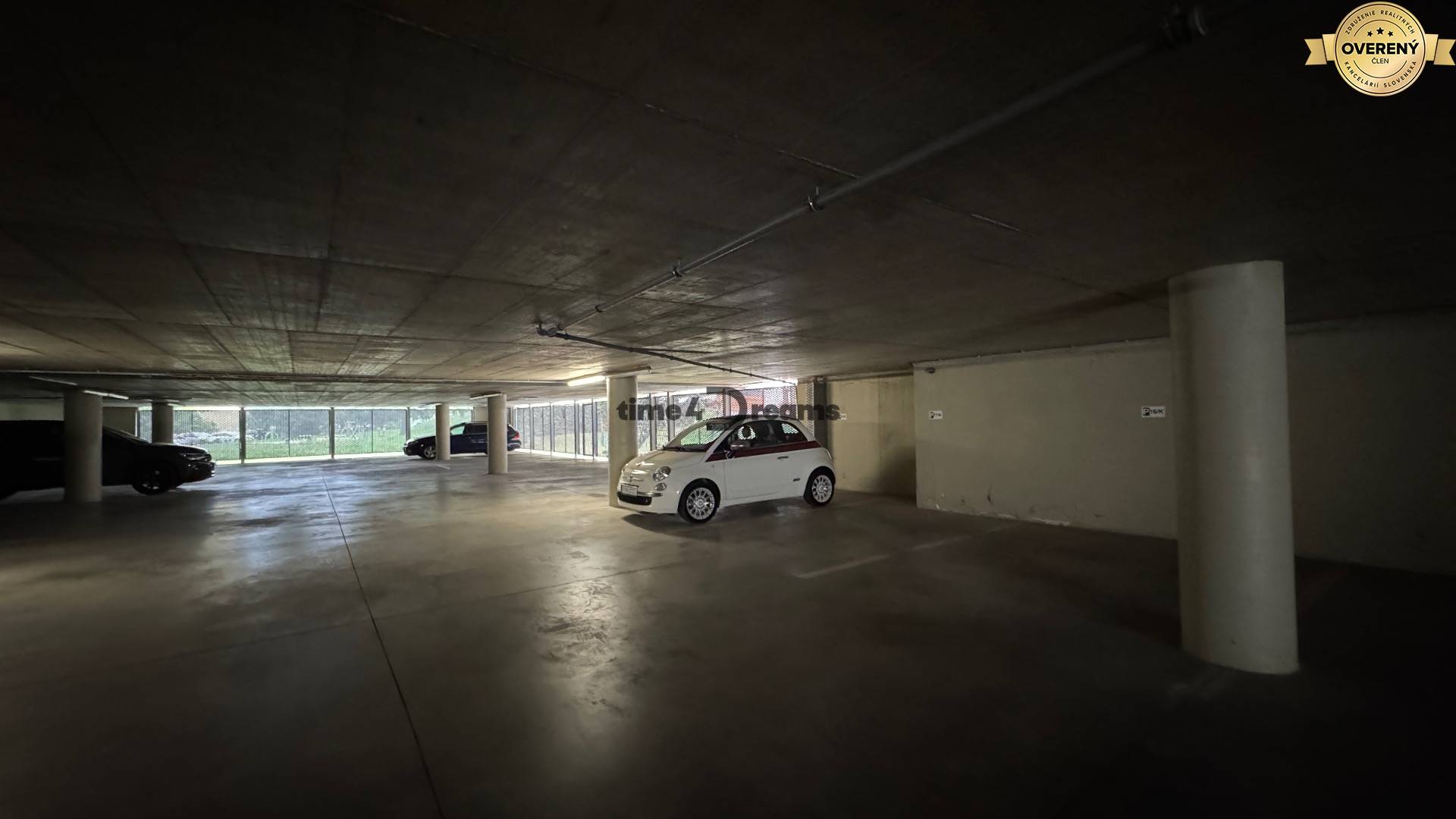 NA PRENÁJOM garážove státie v centre mesta Nitra