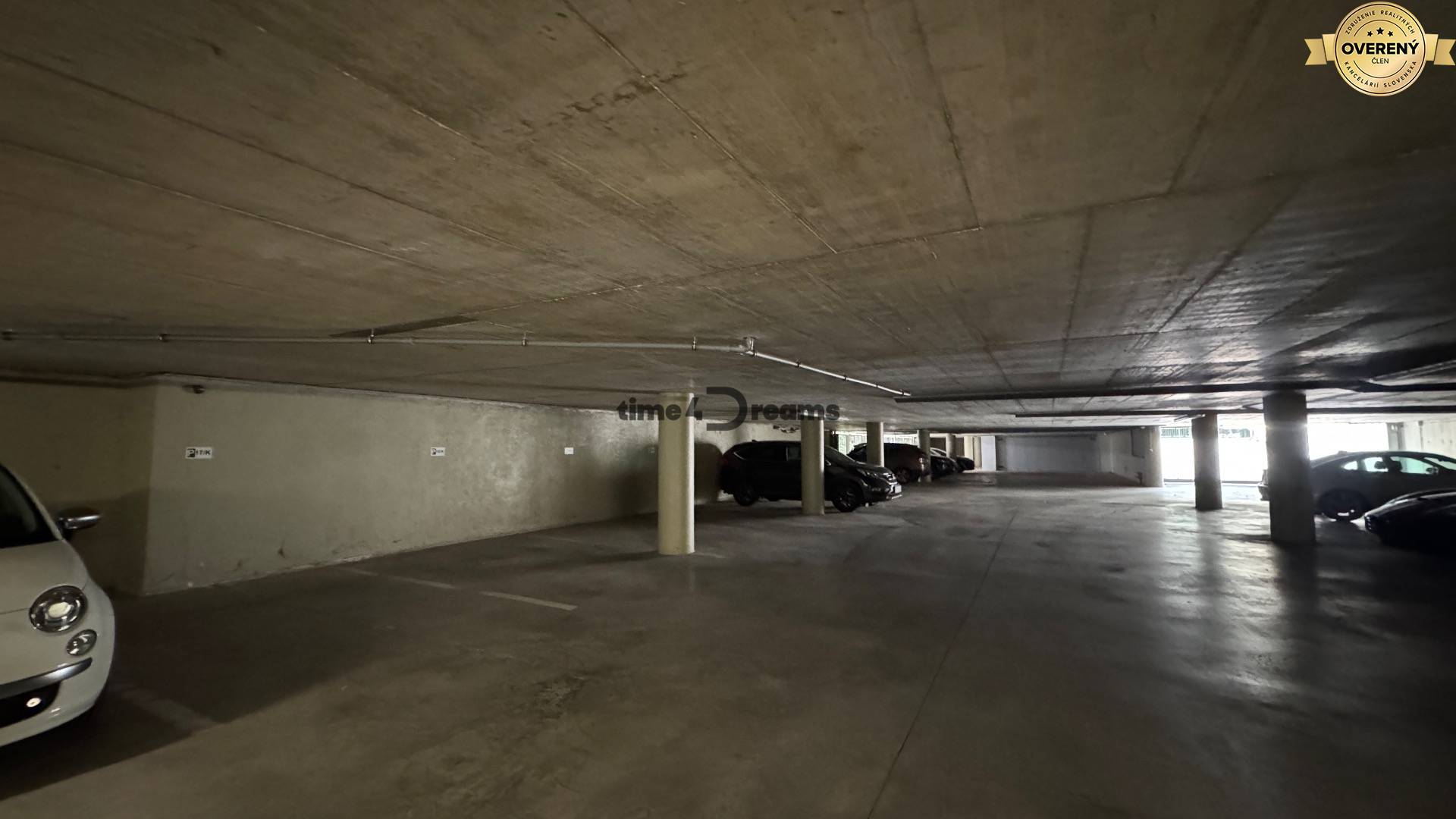 NA PRENÁJOM garážove státie v centre mesta Nitra