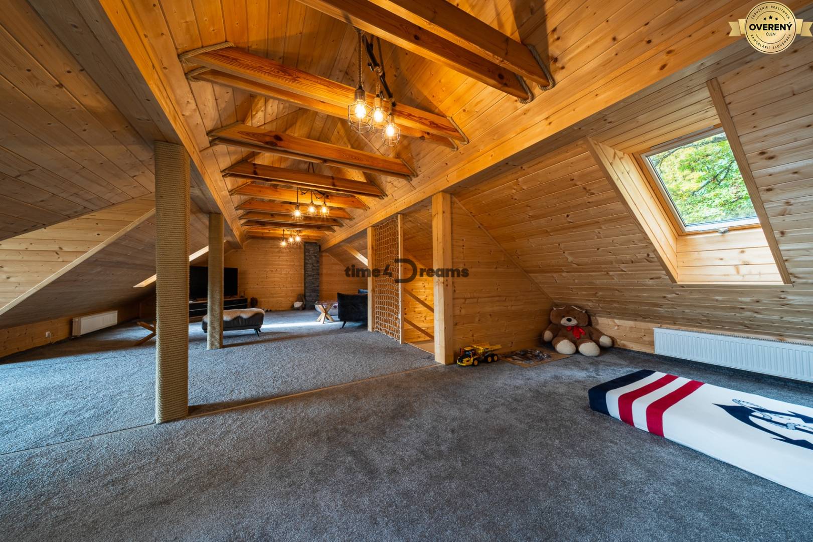 NA PREDAJ čarovná CHATA v srdci Duchonky - Topoľčany