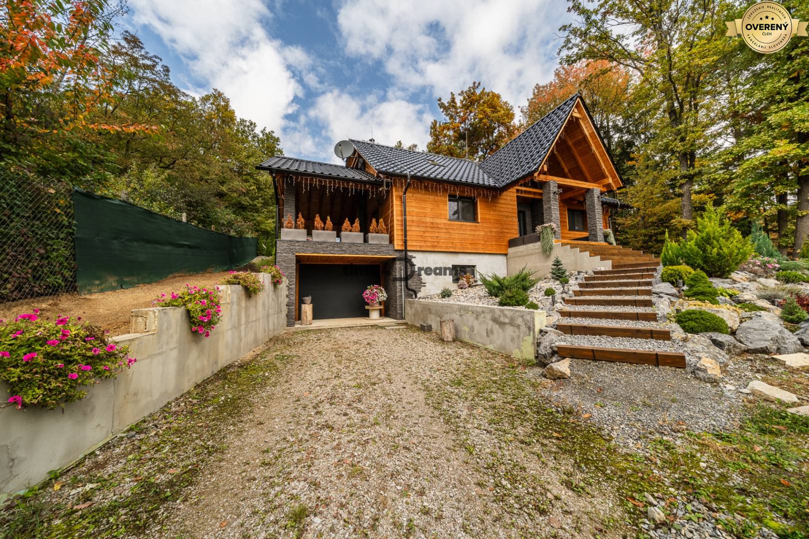 NA PREDAJ čarovná CHATA v srdci Duchonky - Topoľčany