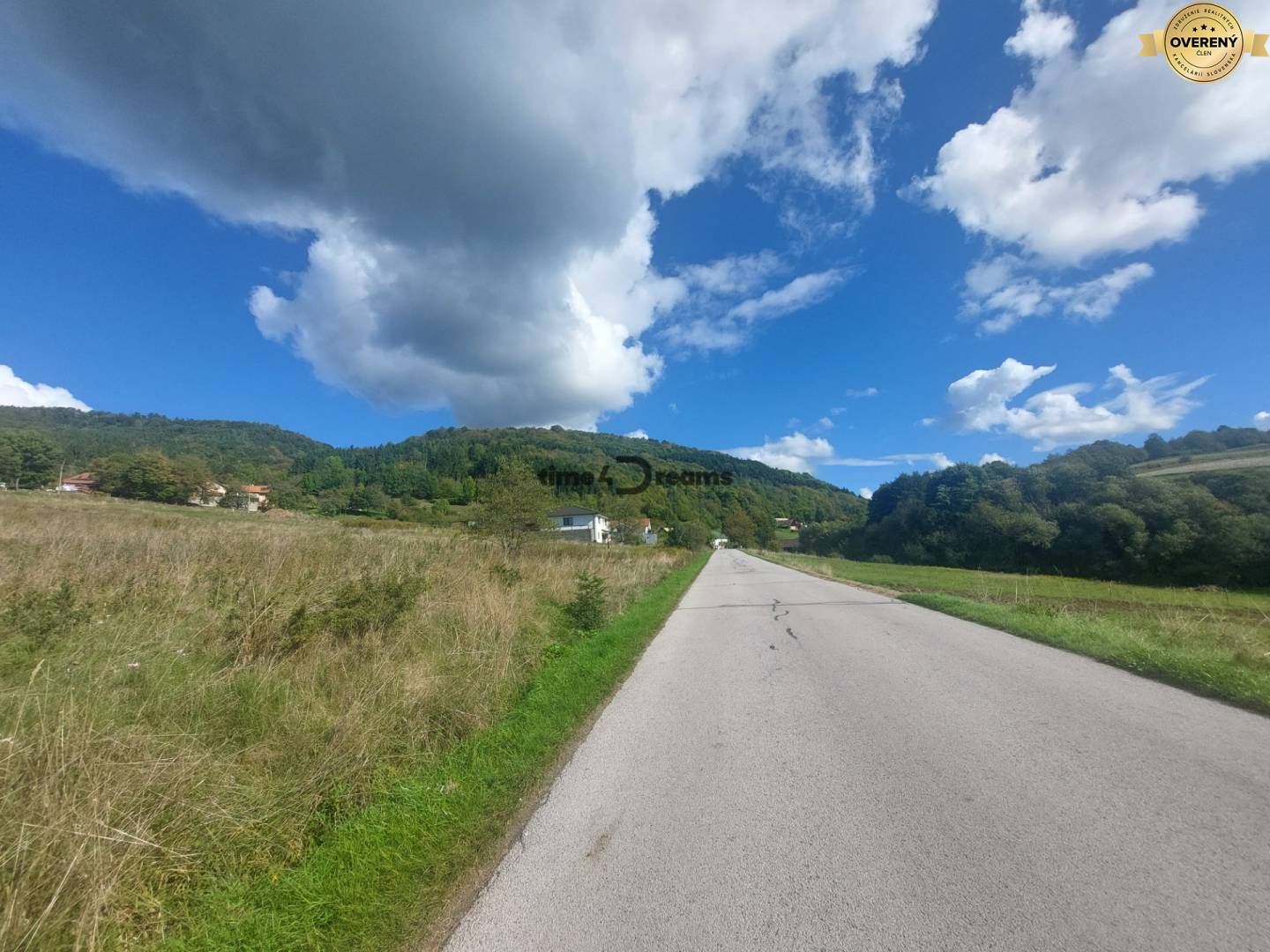 NA PREDAJ stavebný pozemok Detva Skliarovo