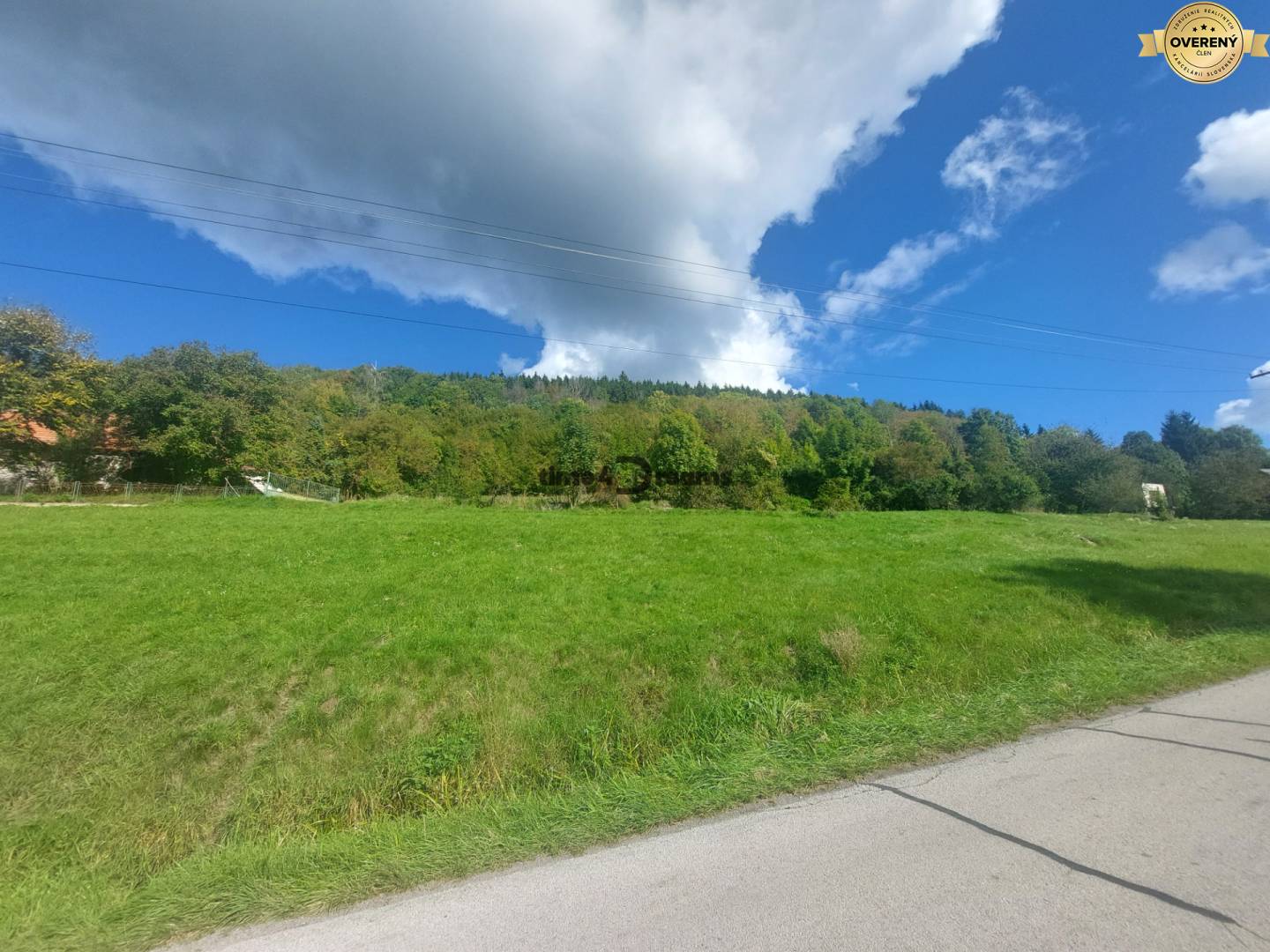 NA PREDAJ stavebný pozemok Detva Skliarovo