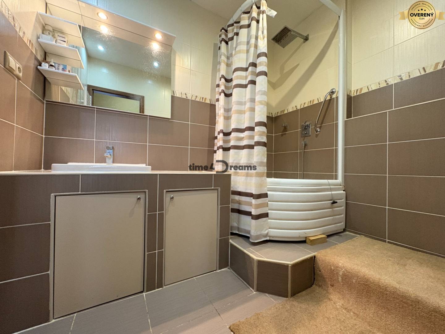 Na predaj: 3 izb.byt + BALKON + PIVNICA + ŠATNÍK + ŠPAJZA