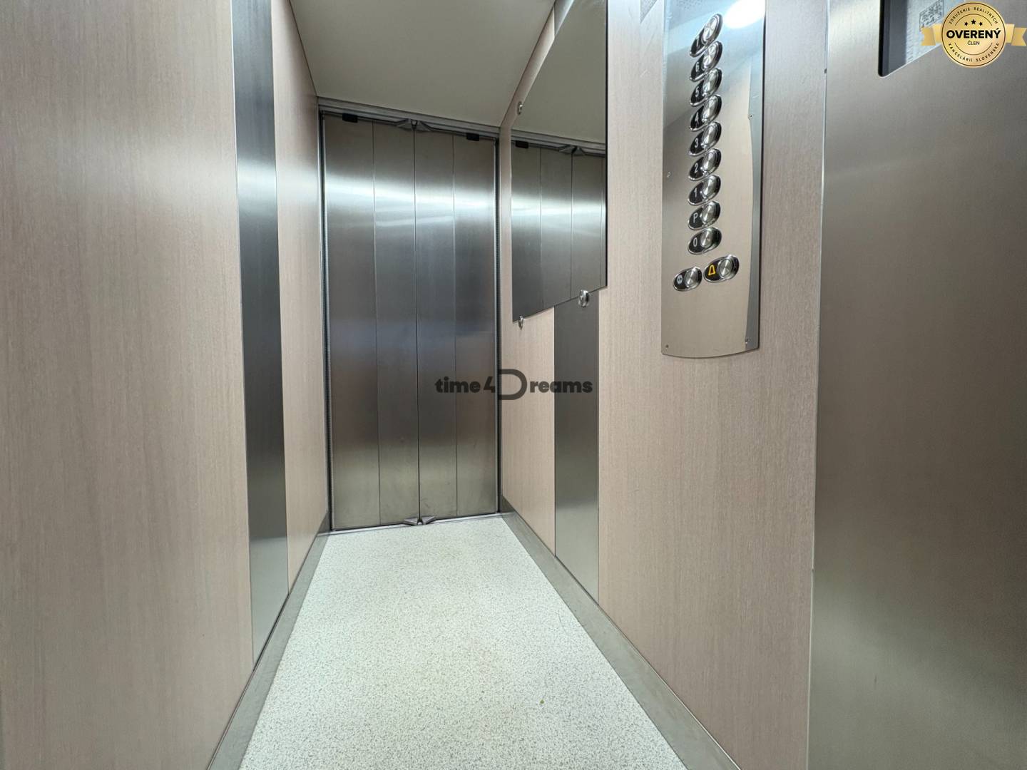 Na predaj: 3 izb.byt + BALKON + PIVNICA + ŠATNÍK + ŠPAJZA