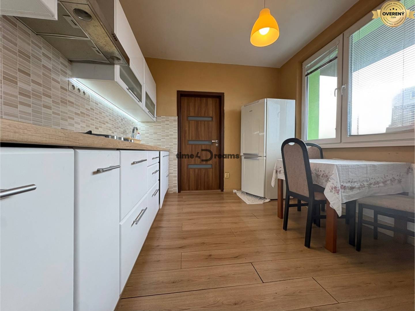 Na predaj: 3 izb.byt + BALKON + PIVNICA + ŠATNÍK + ŠPAJZA