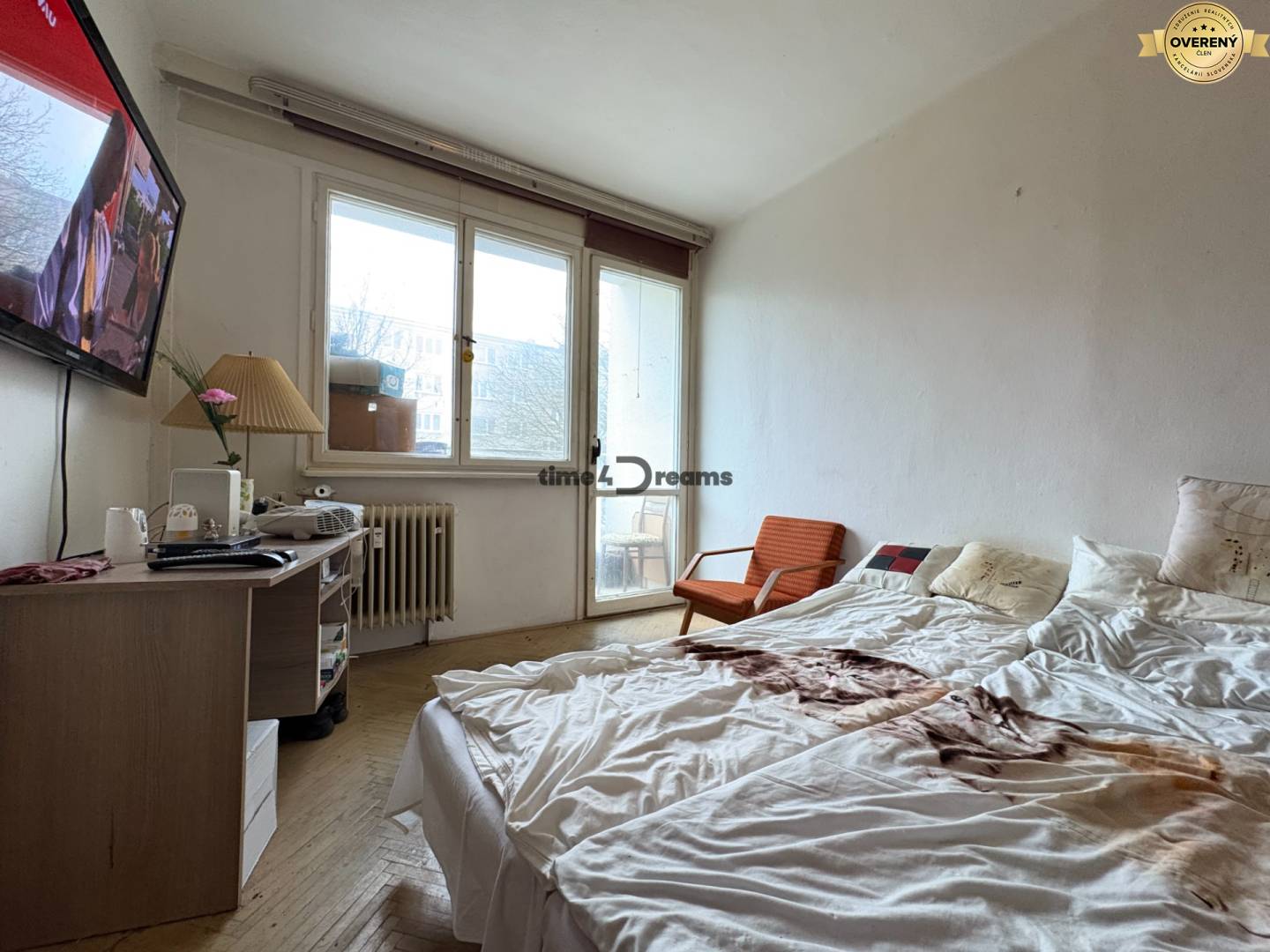 Na predaj: 2 izbový byt + LOGGIA + PIVNICA