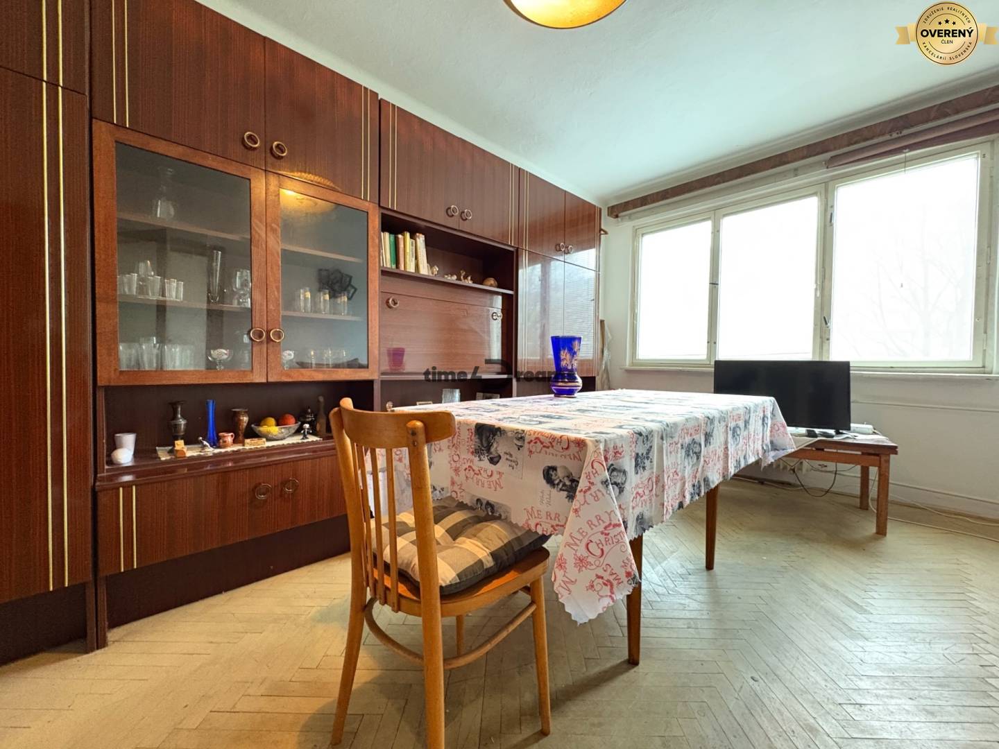 Na predaj: 2 izbový byt + LOGGIA + PIVNICA